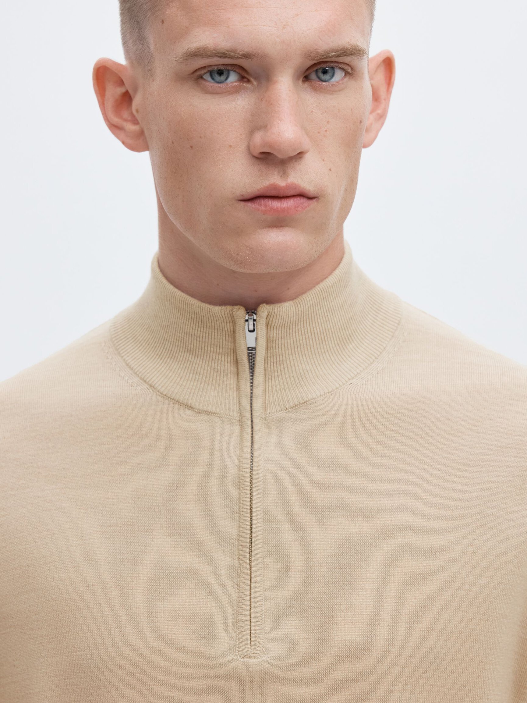 100% MERINO WOOL HALF-ZIP JUMPER