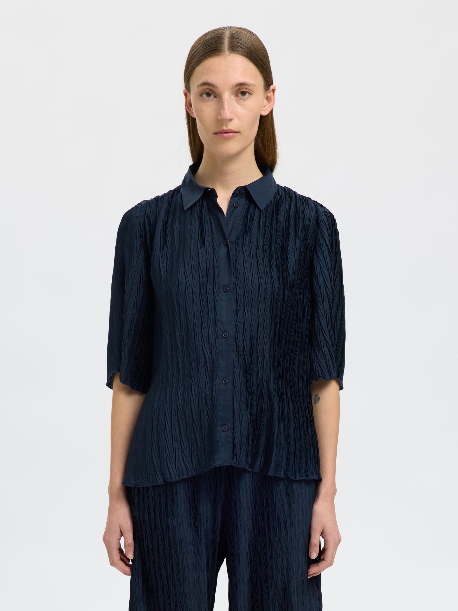 SHORT SLEEVED  SHIRT