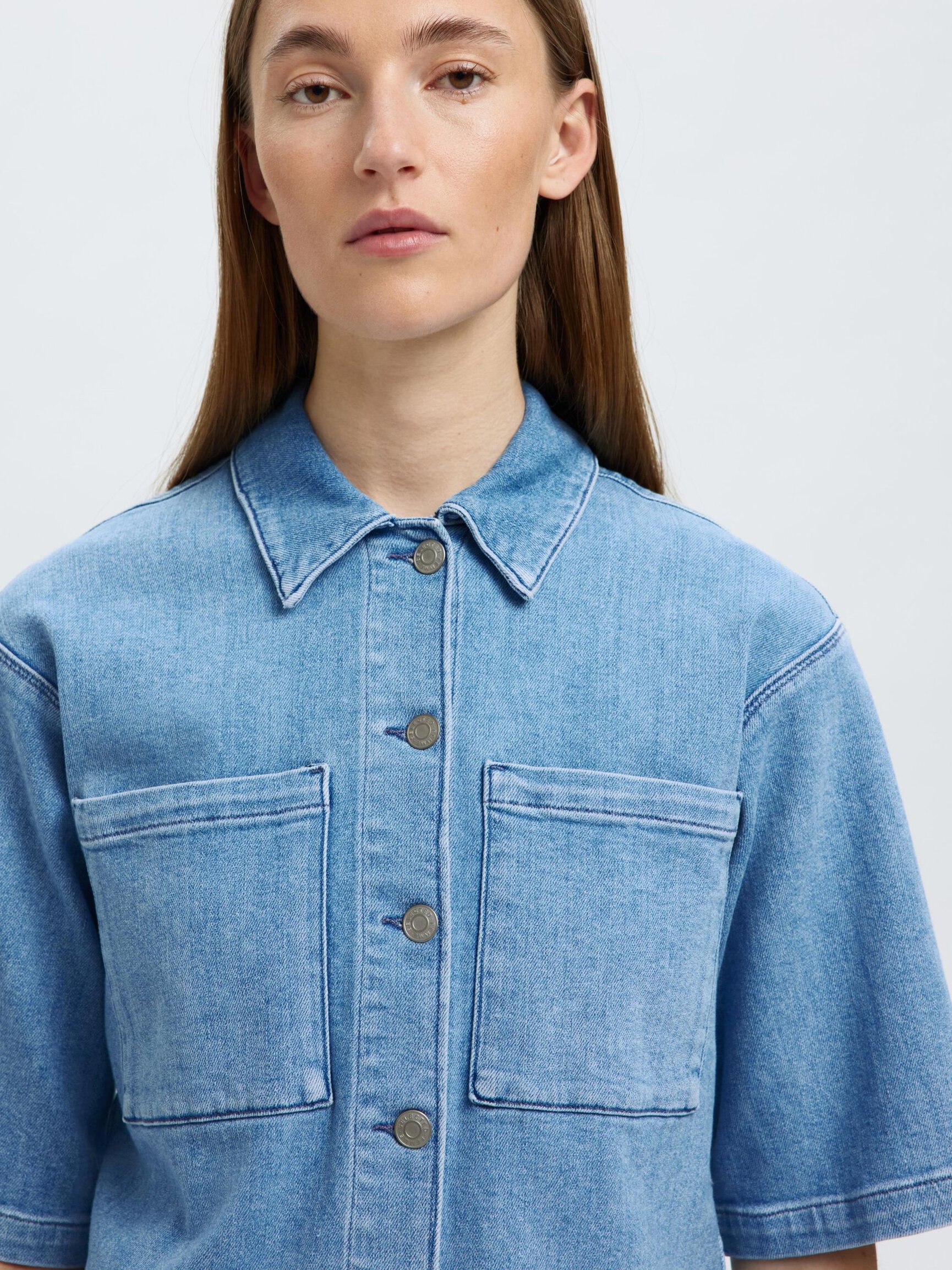 DENIM SHORT SLEEVED SHIRT