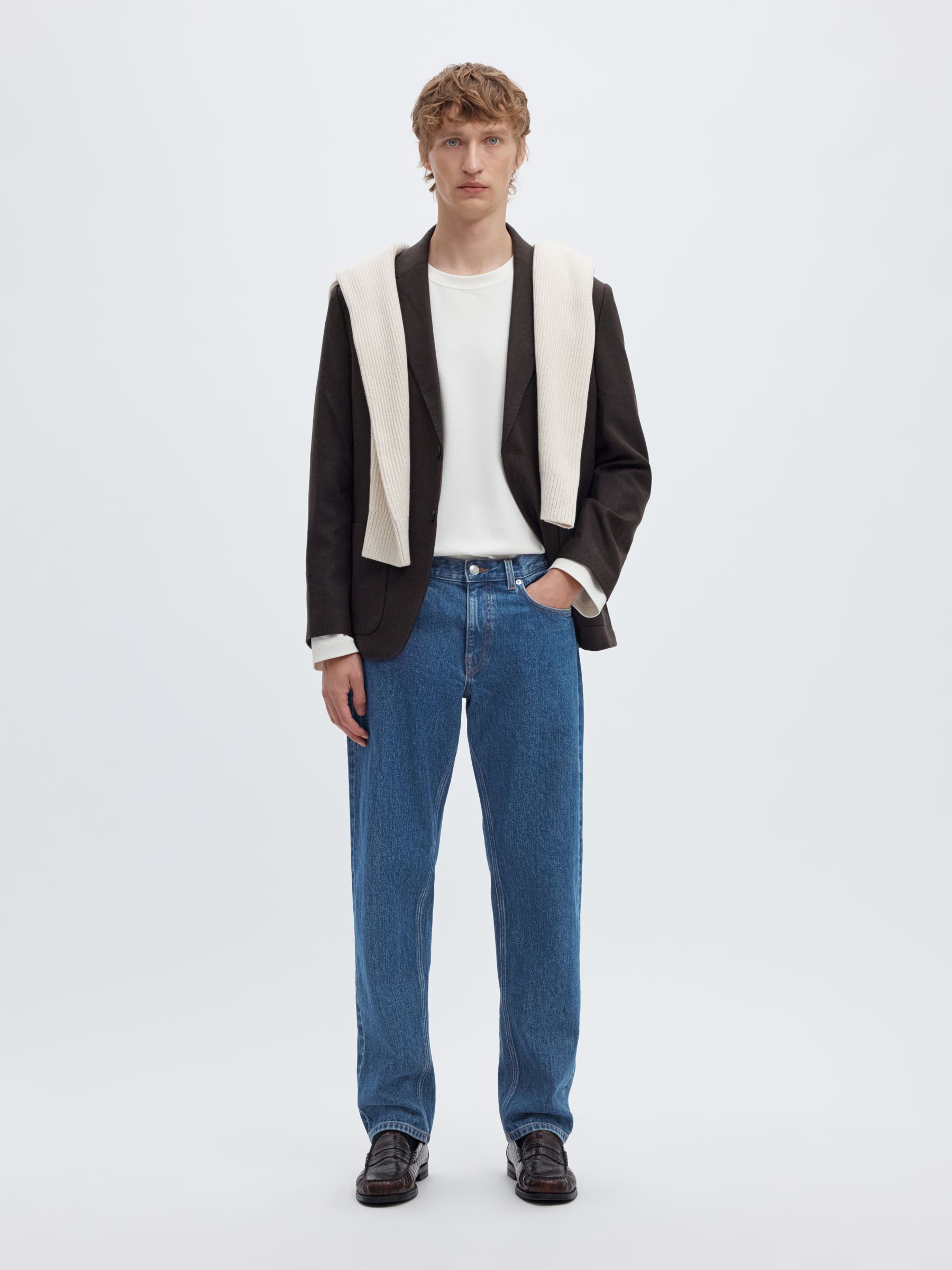 196 STRAIGHT FIT JEANS