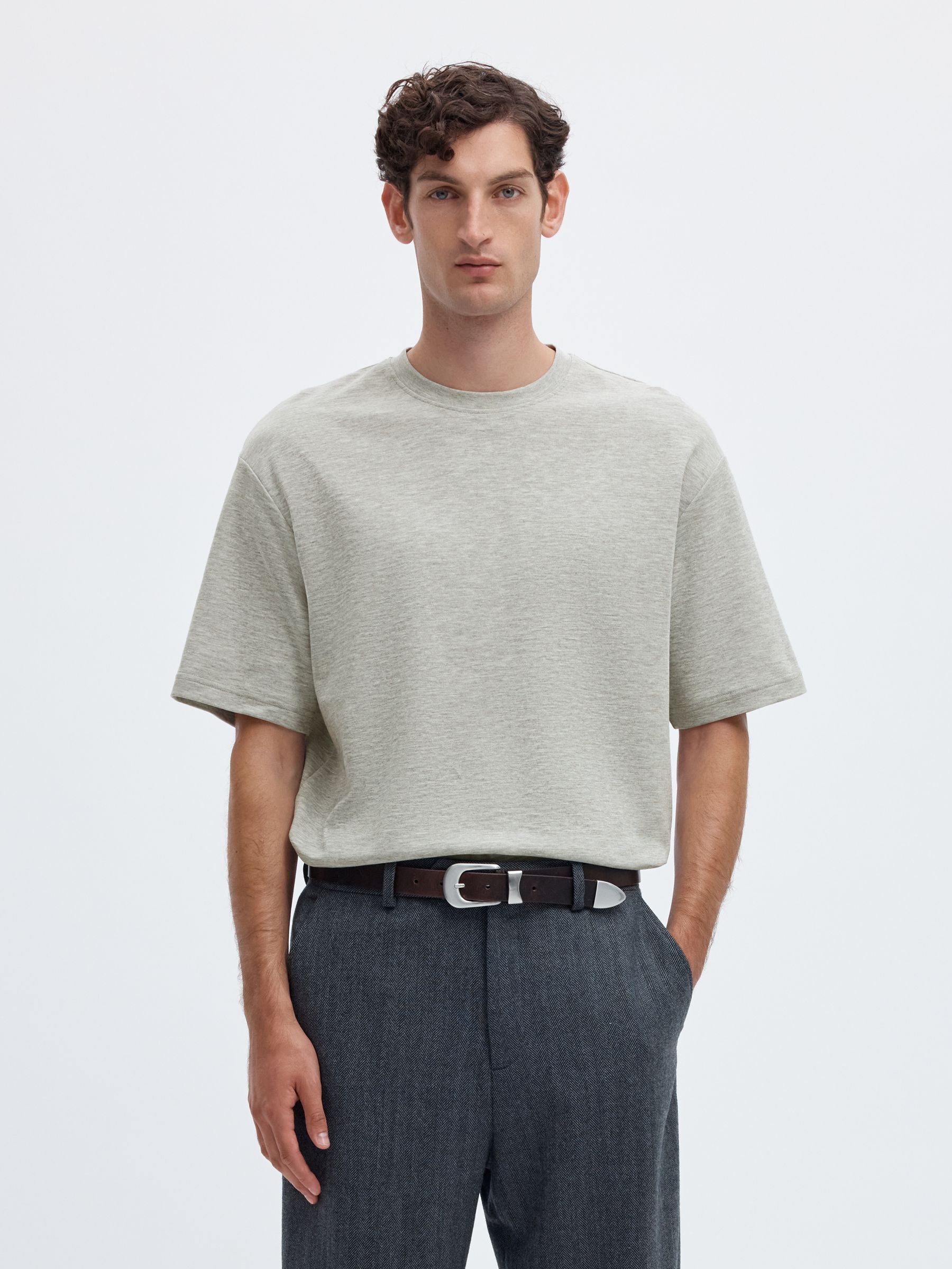 LOOSE FIT T-SHIRT