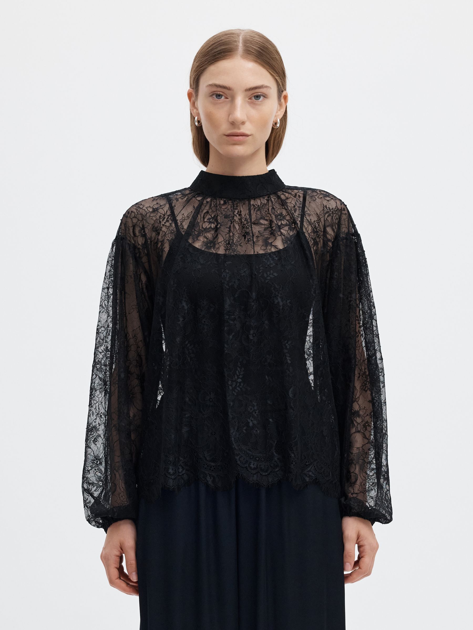 LACE BLOUSE