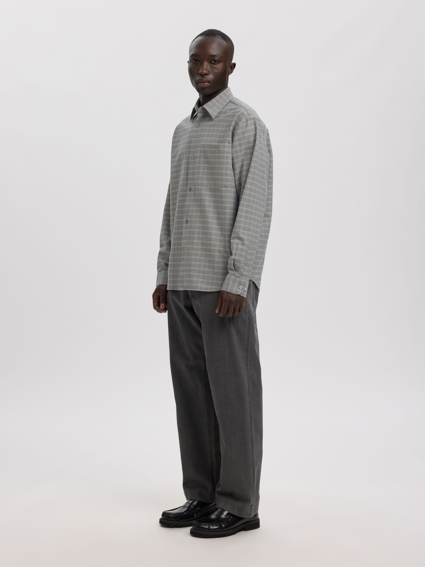 RELAXED FIT LONG SLEEVED SHIRT