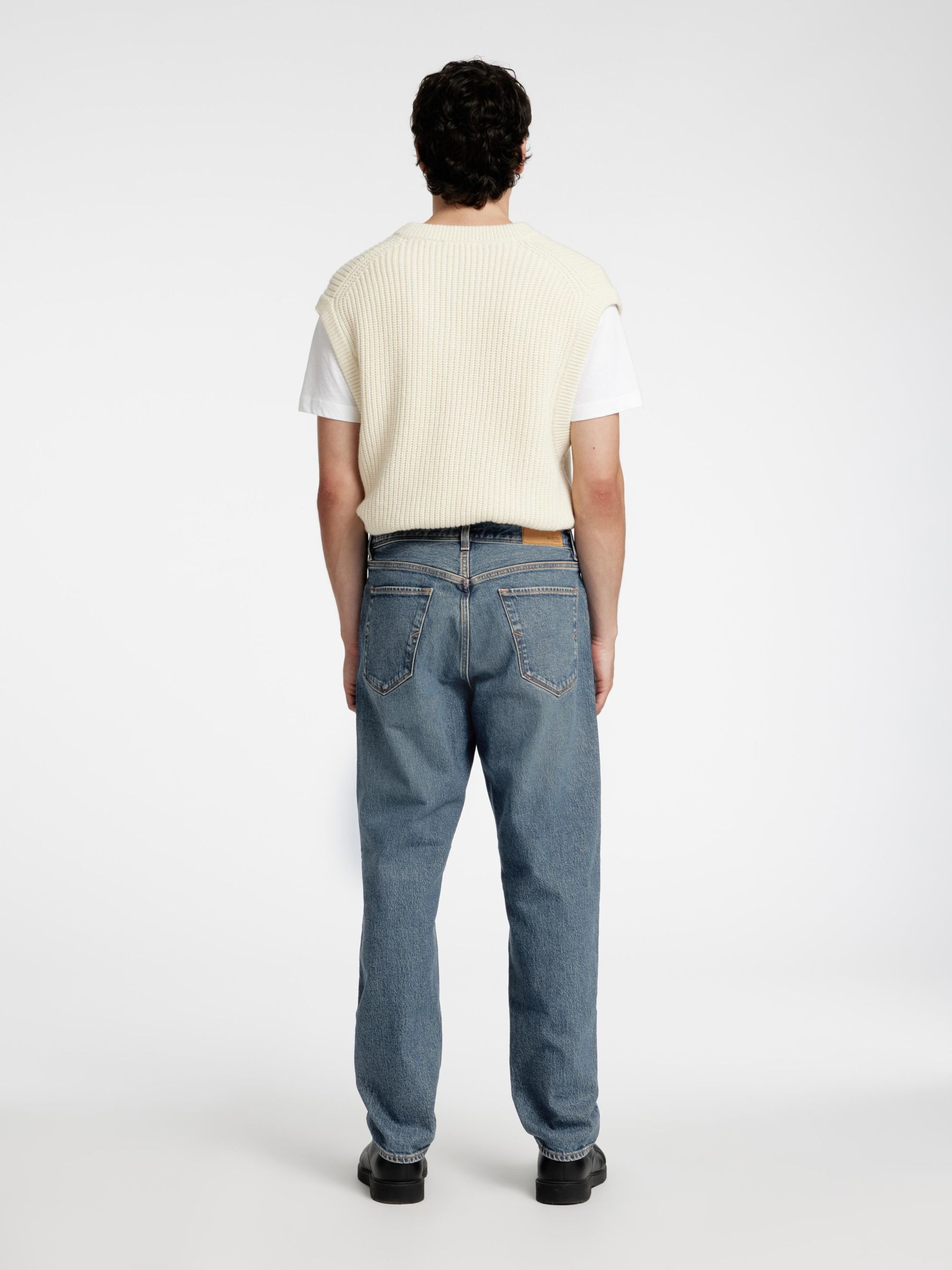 LIGHT WASH REGULAR TAPERED-FIT JEANS