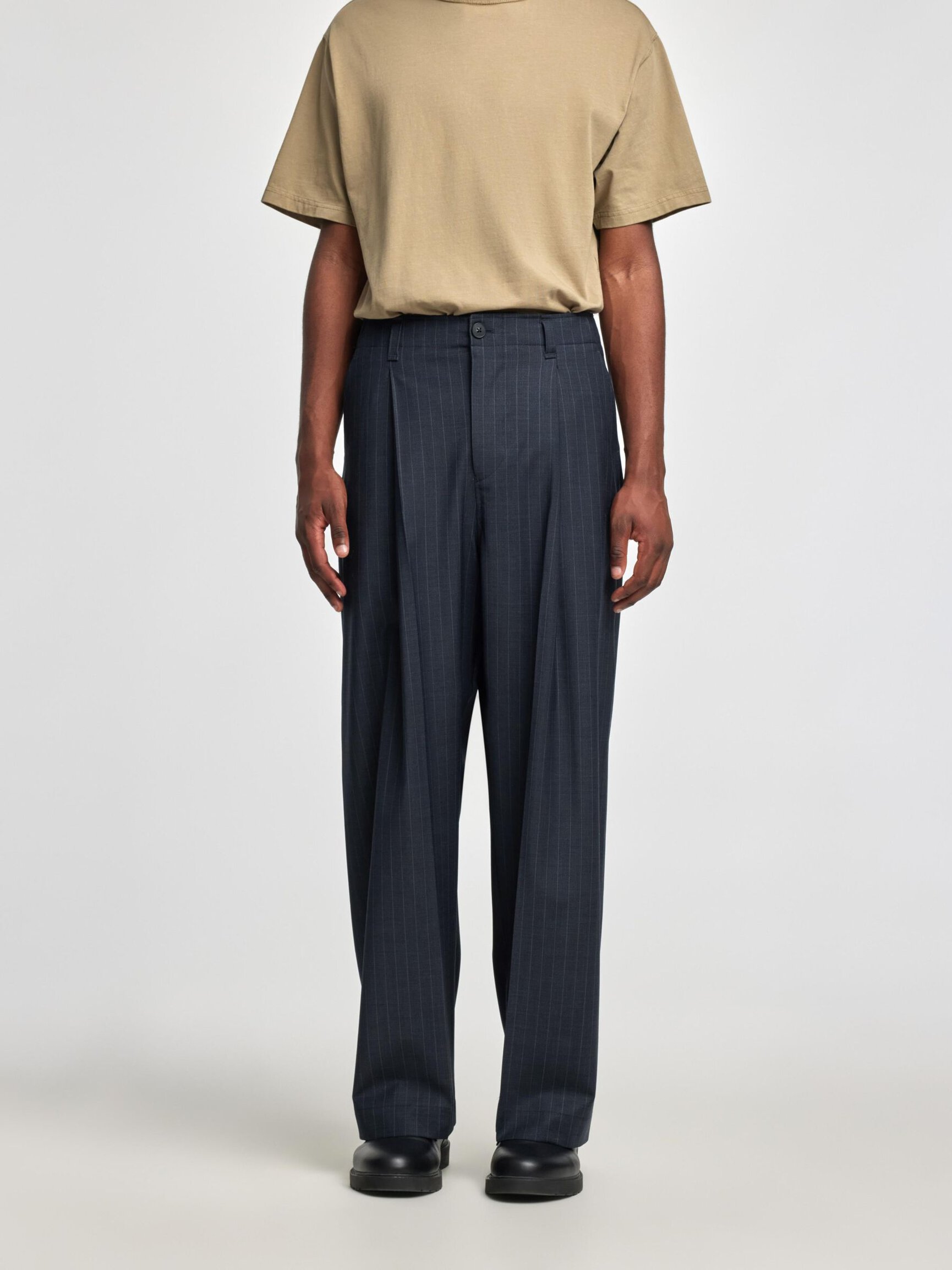 RELAXED FIT TROUSERS