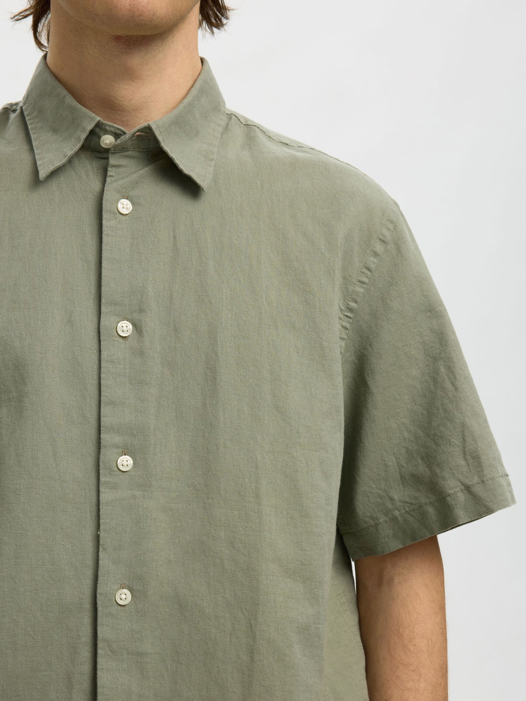 REGULAR FIT LINEN-BLEND SHIRT
