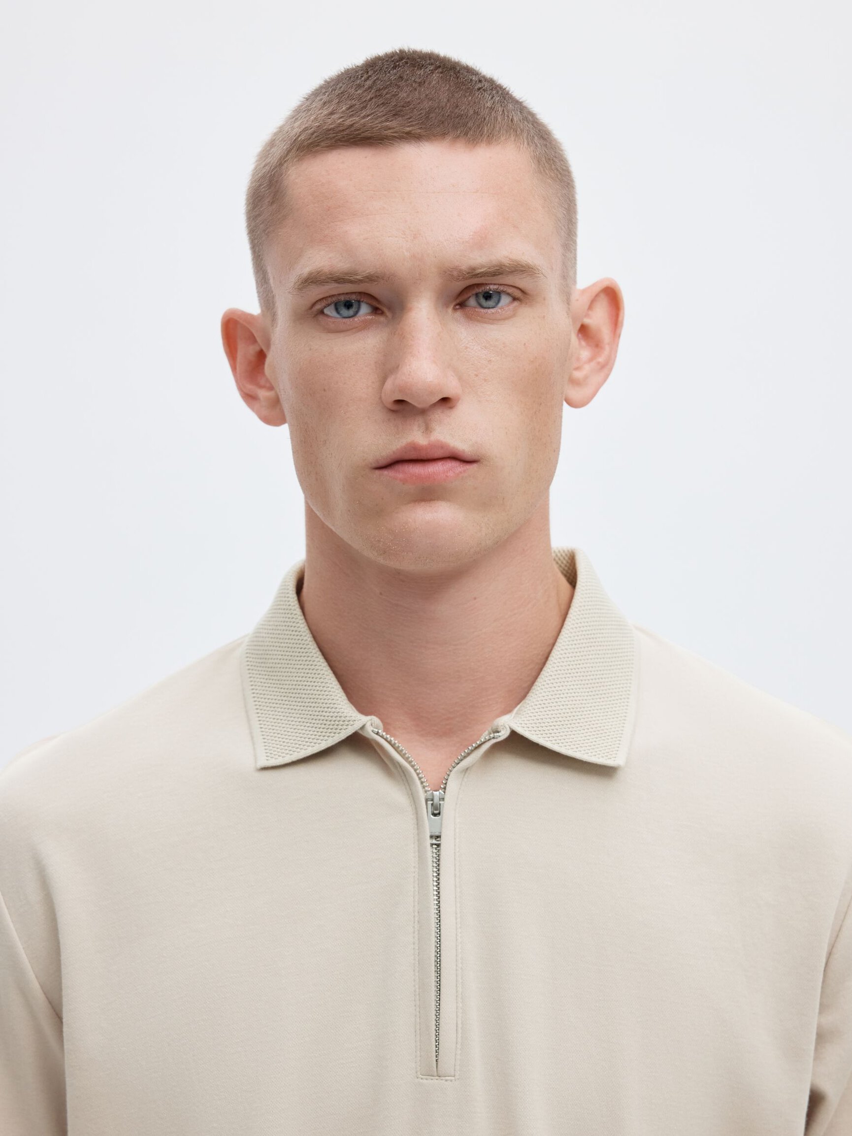ZIPPER KNITTED POLO SHIRT