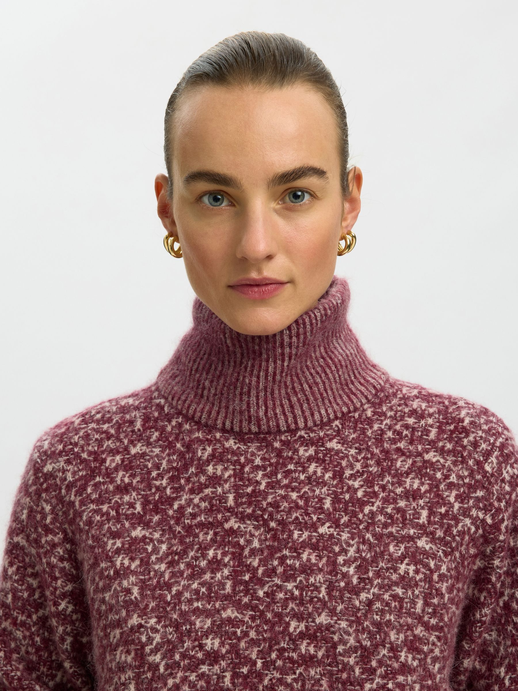 HIGH NECK KNITTED JUMPER