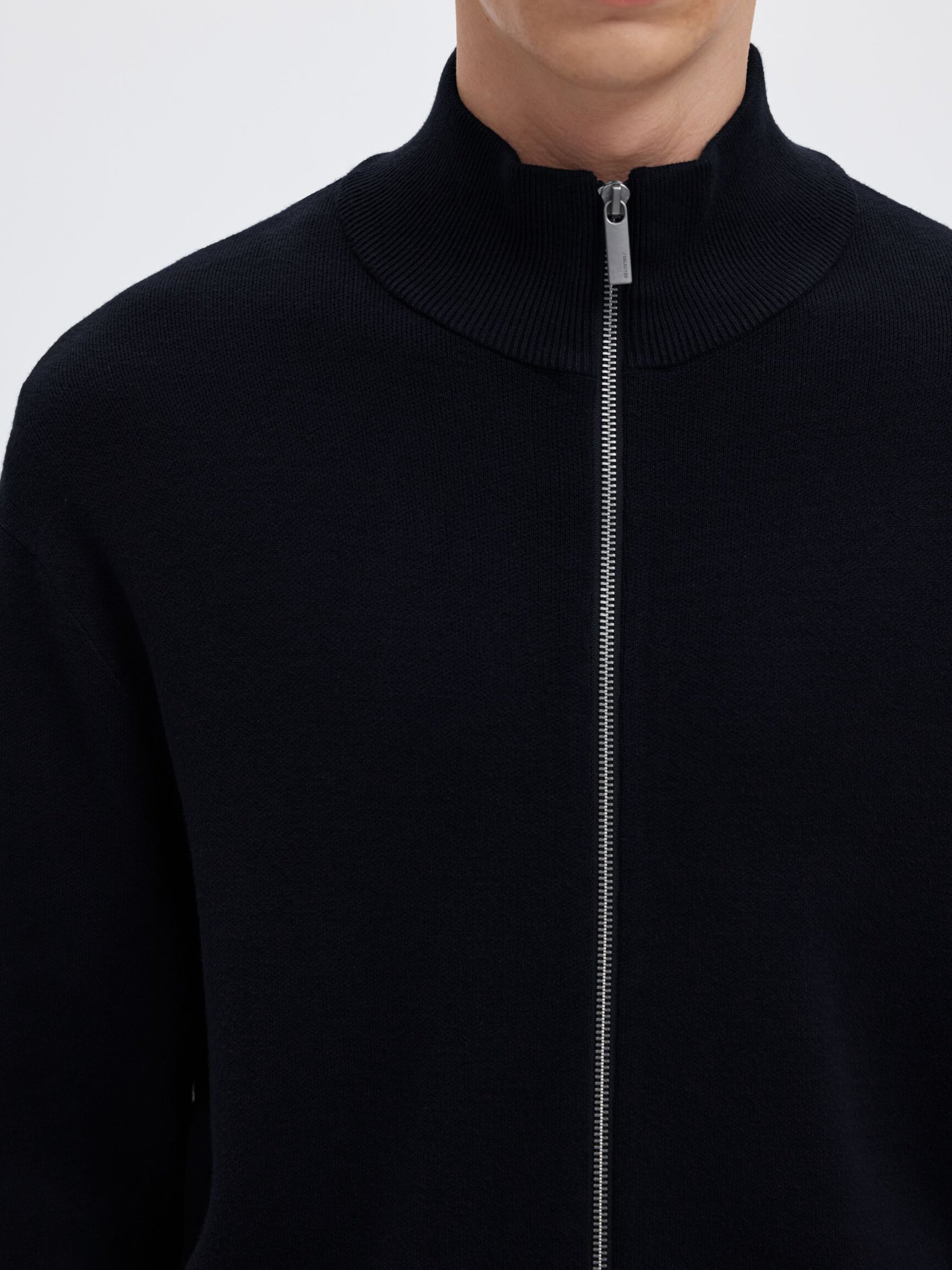 RELAXED FIT CARDIGAN