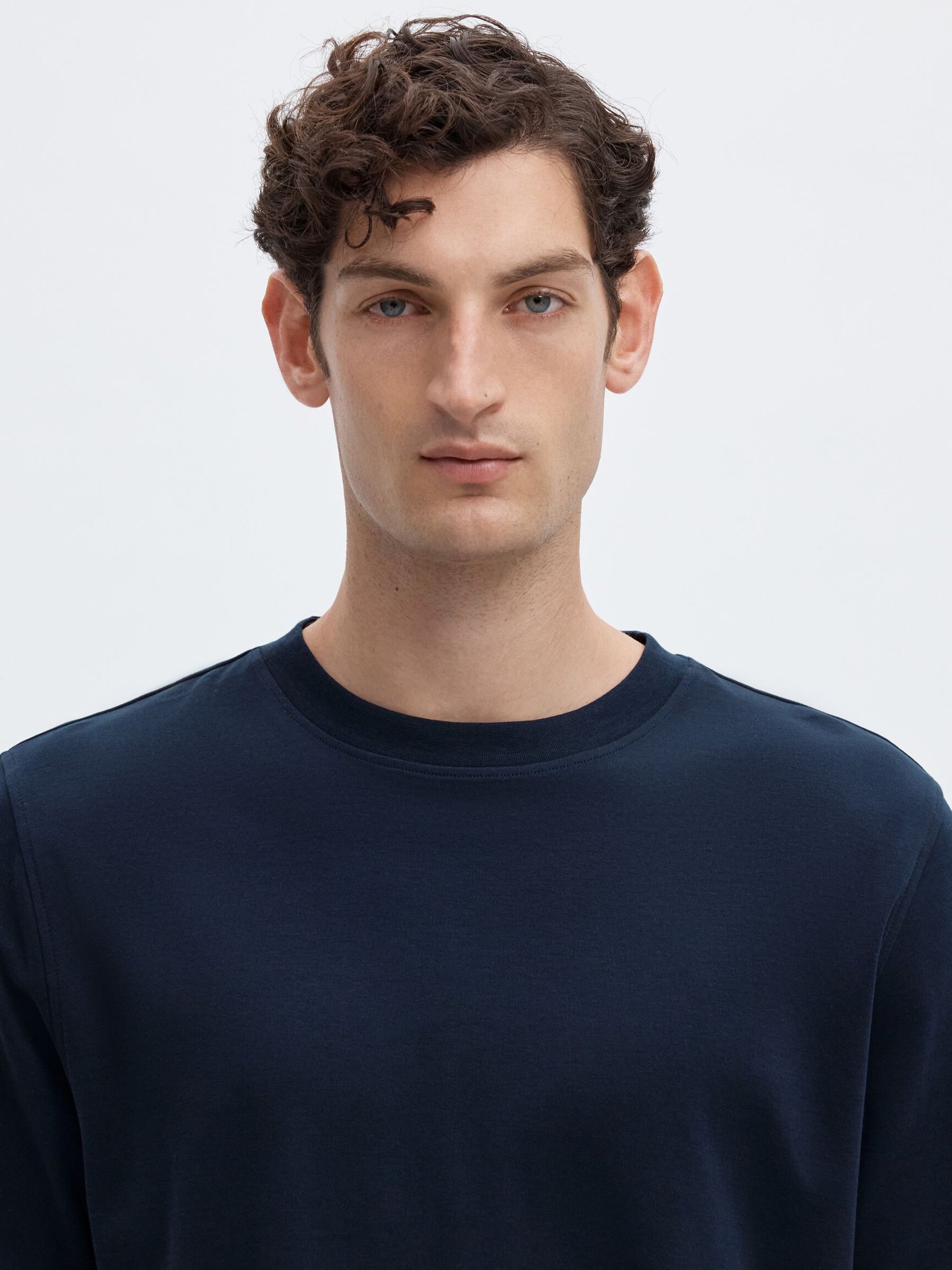 REGULAR FIT T-SHIRT