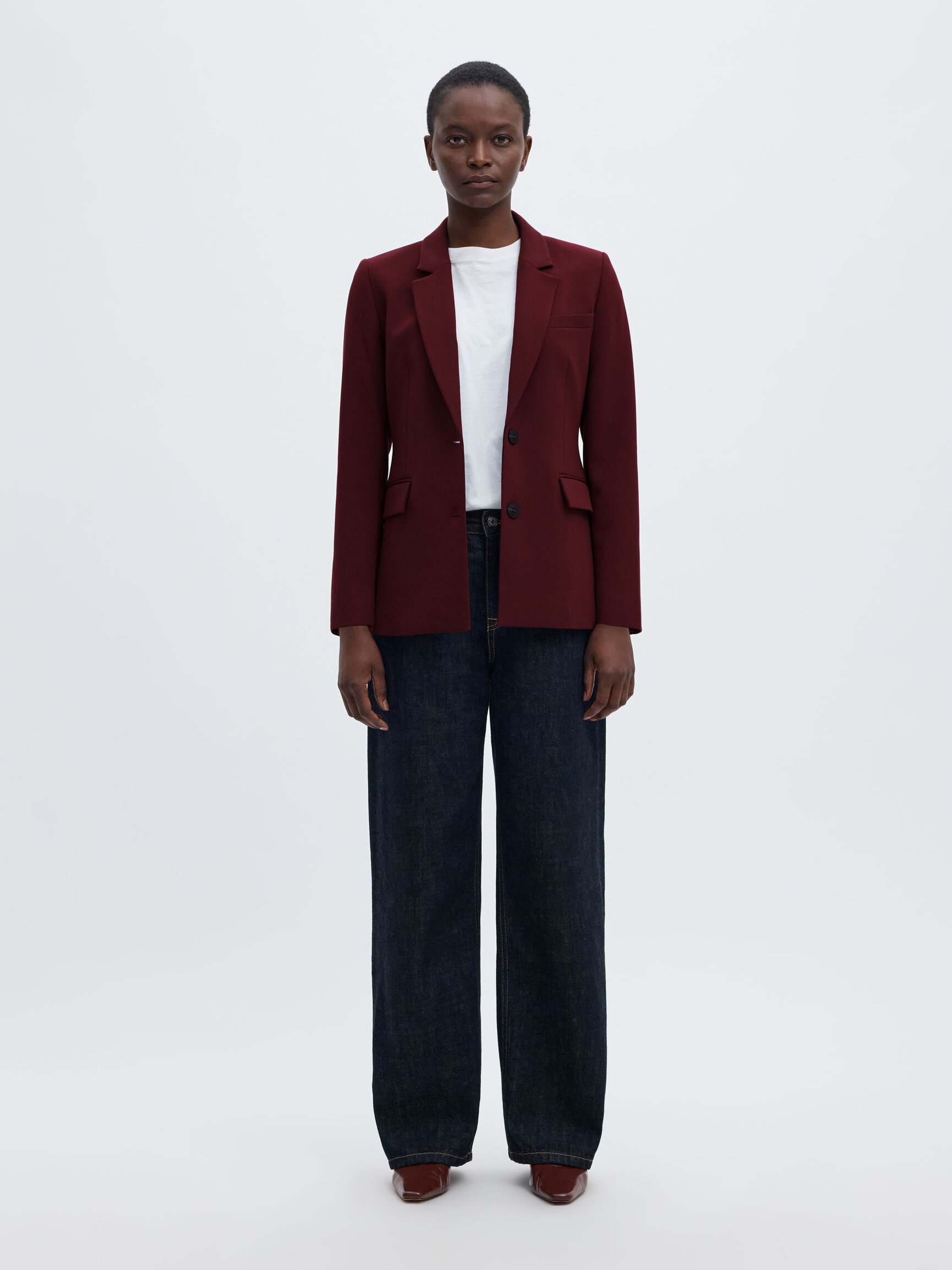 CLASSIC FIT BLAZER