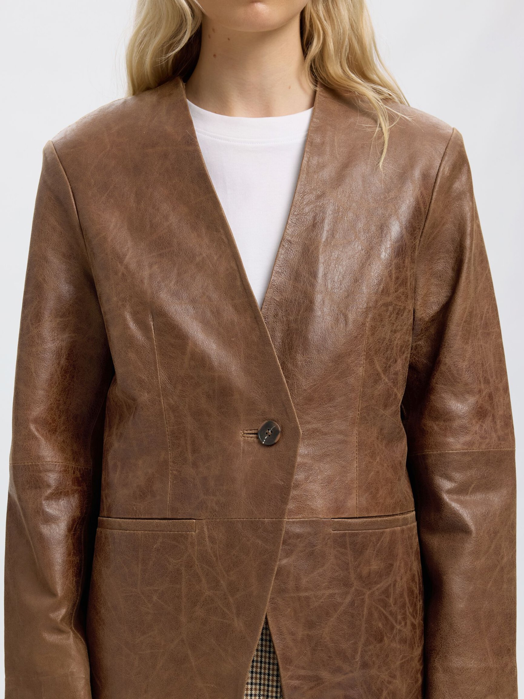 OVERSIZED LEATHER JACKET