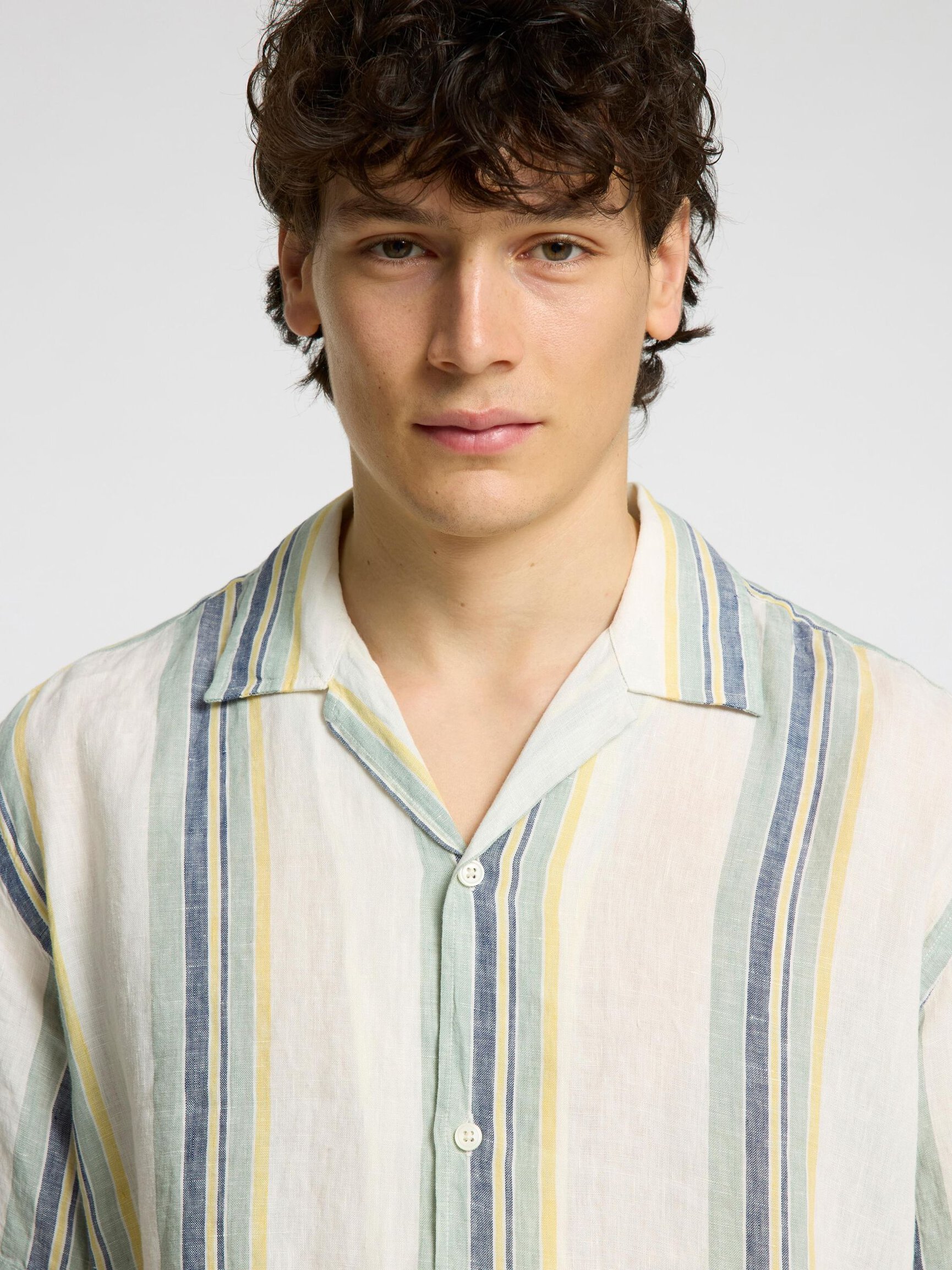 100% LINEN SHORT SLEEVED SHIRT