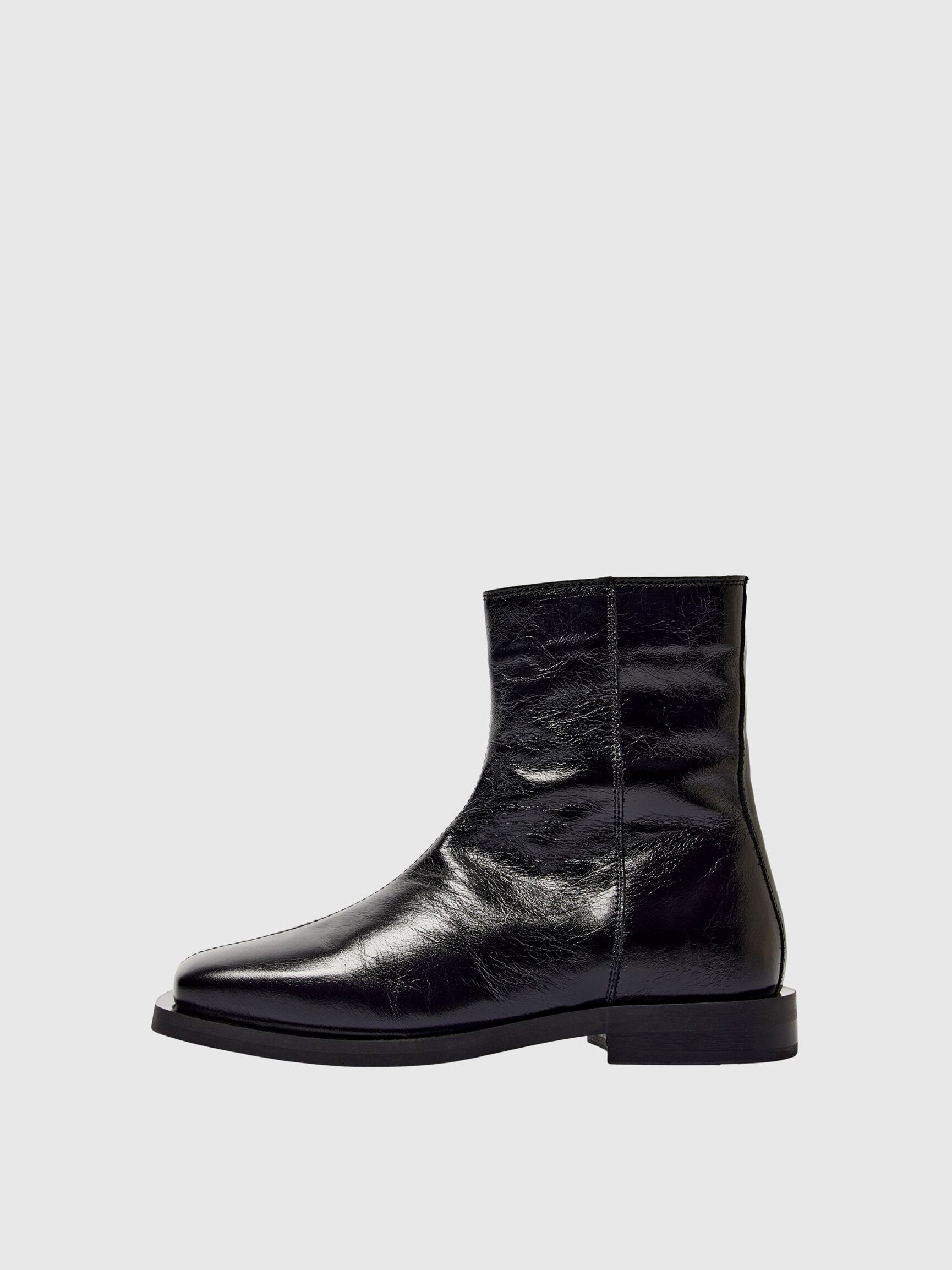 SQUARE TOE LEATHER BOOTS
