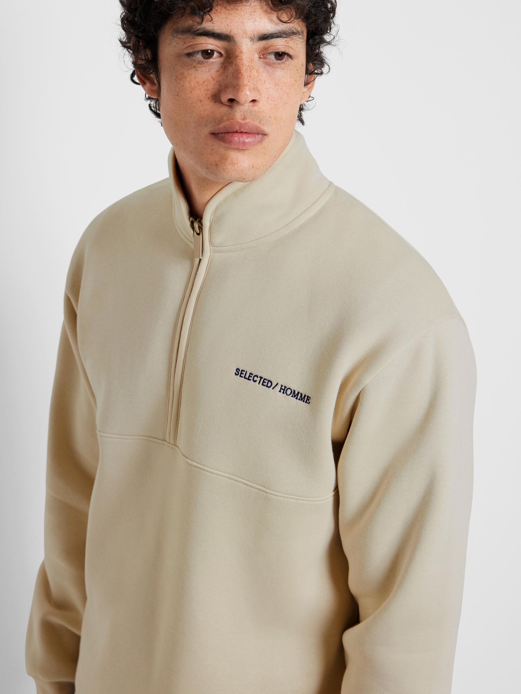 HALF-ZIP PULLOVER