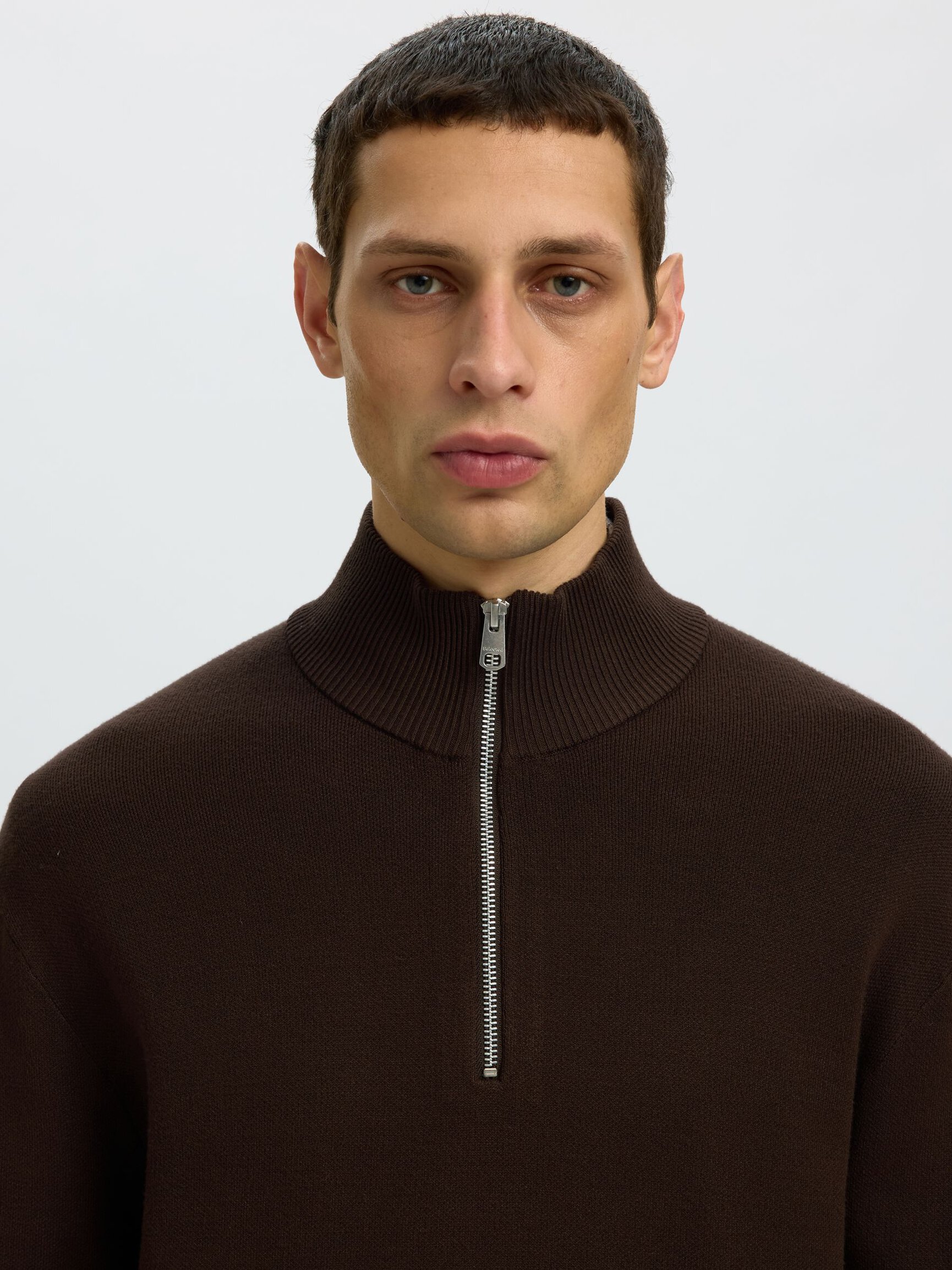 HALF ZIP PULLOVER