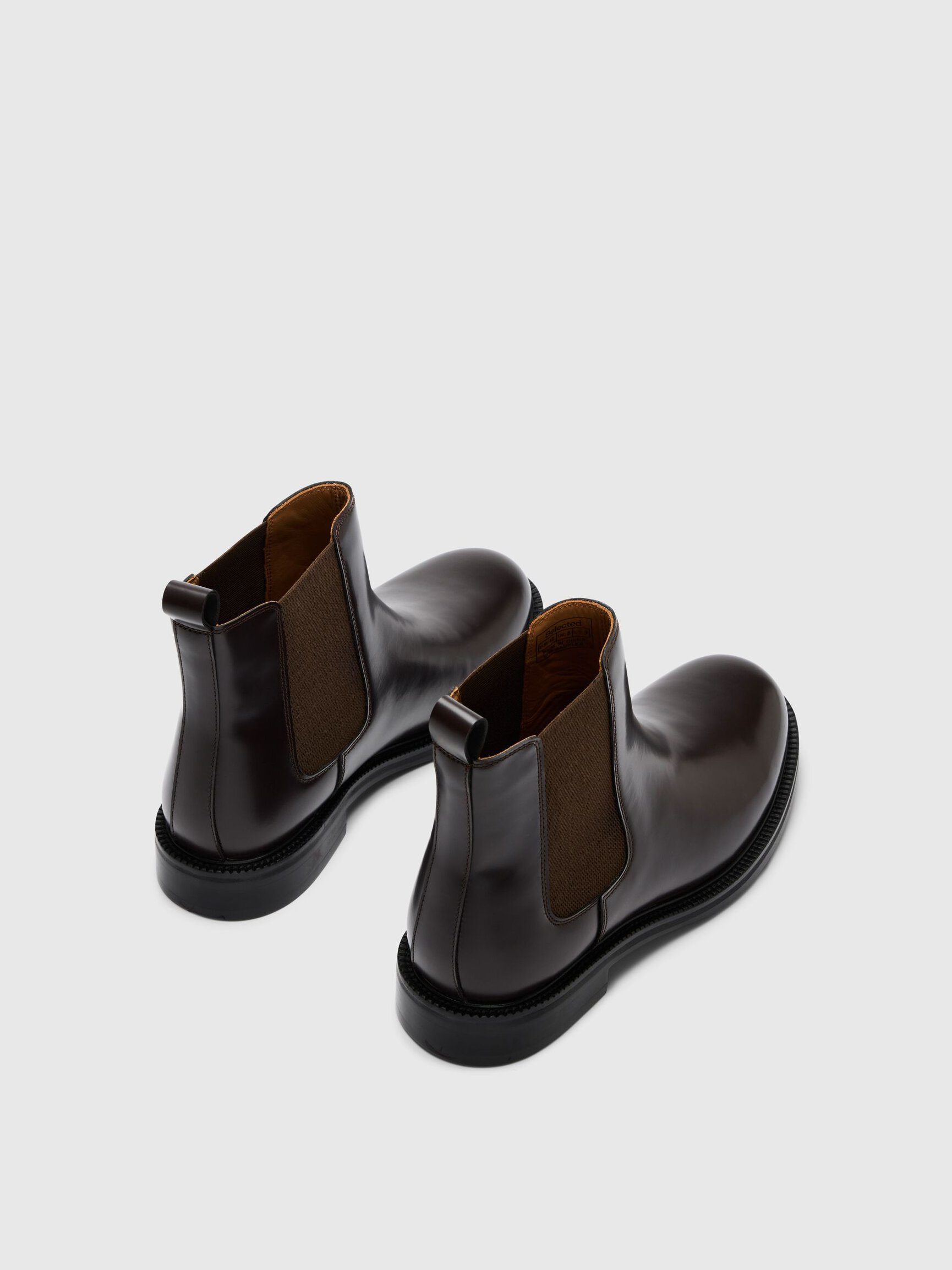 LEATHER CHELSEA BOOTS