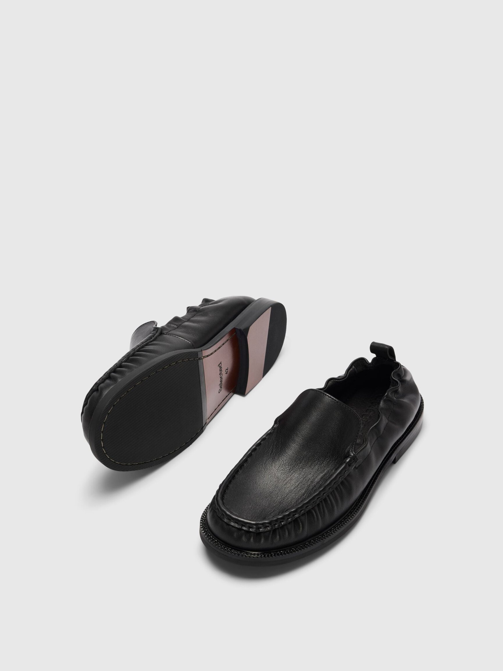 LEATHER LOAFERS