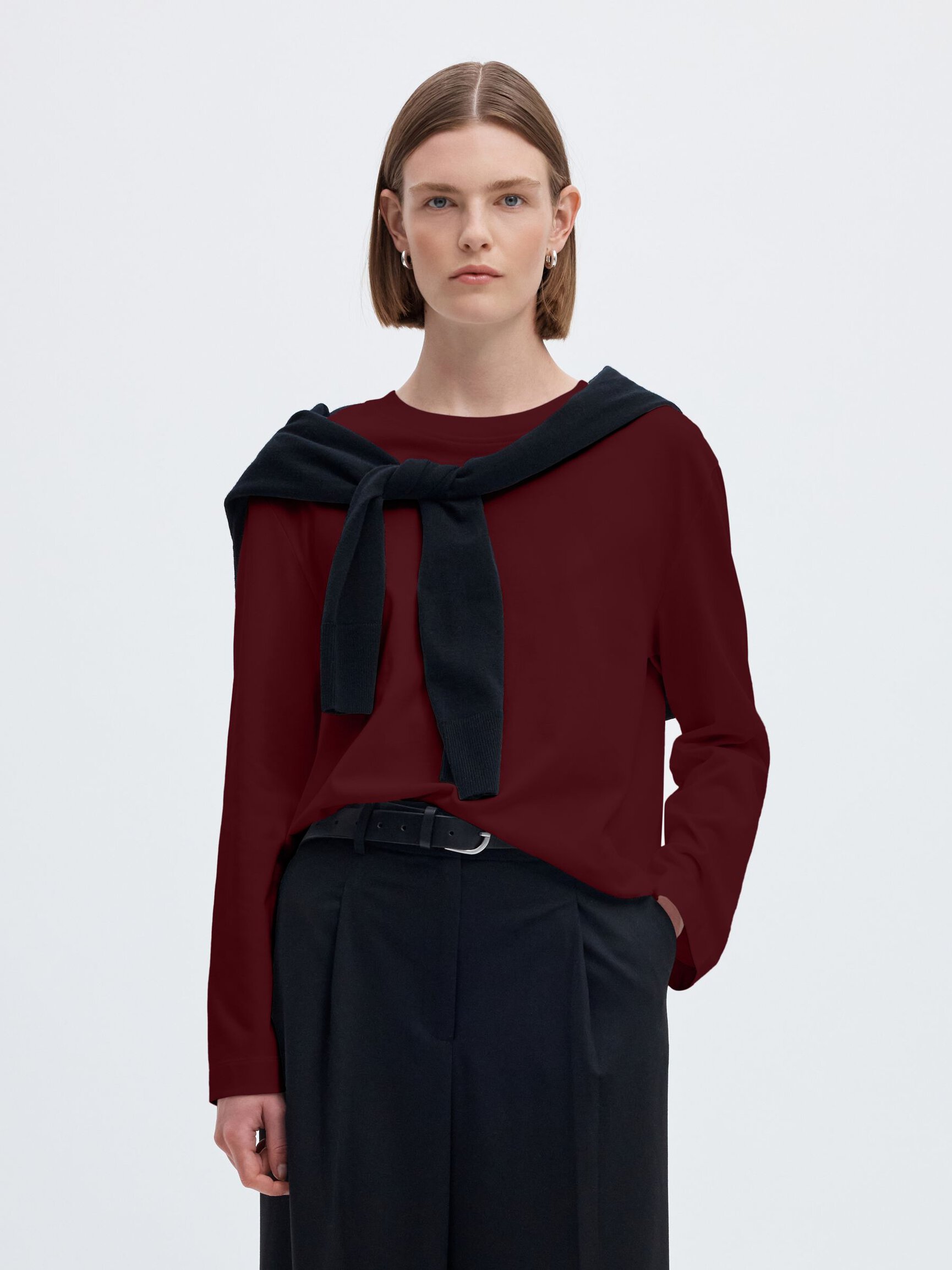 LONG-SLEEVED BOXY T-SHIRT
