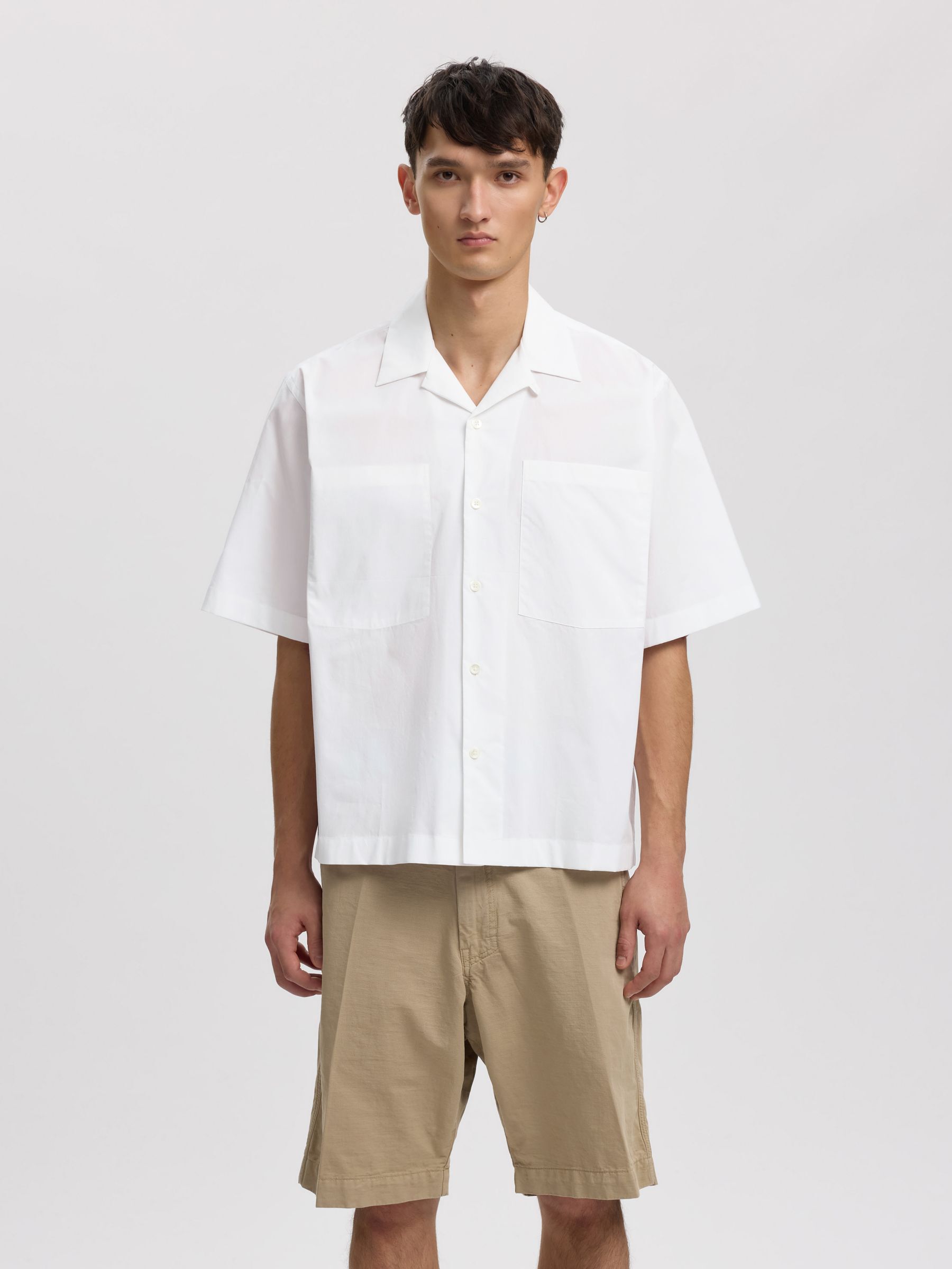 RELAXED FIT SHORT SLEEVED SHIRT