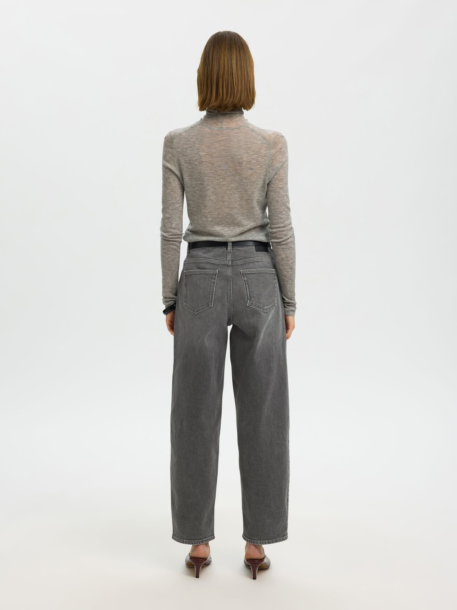 HIGH WAIST BARREL FIT JEANS