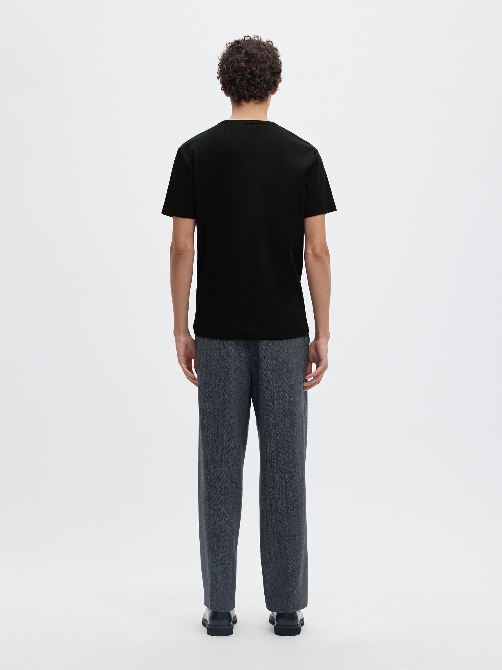 GEKNÖPFTES RIPP T-SHIRT