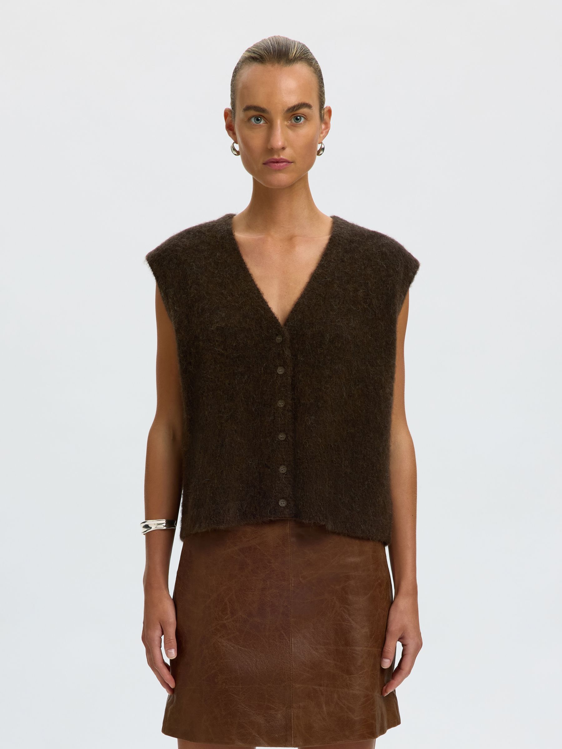 WOOL BLEND KNITTED VEST