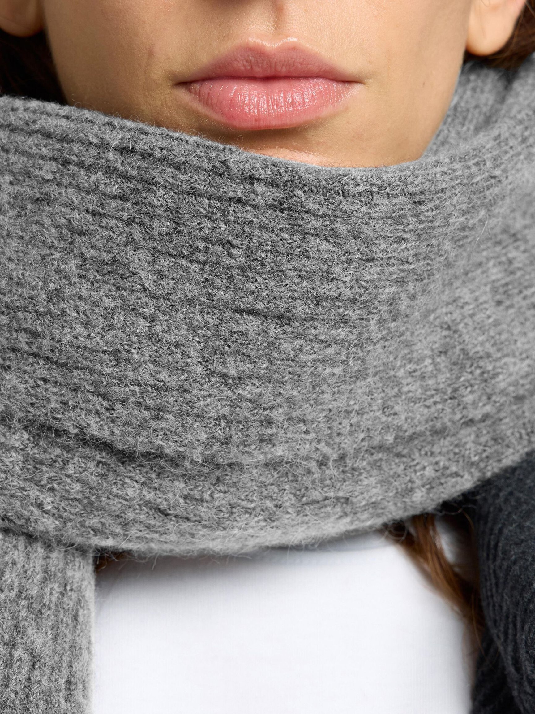 RIBBED WOOL BLEND SCARF