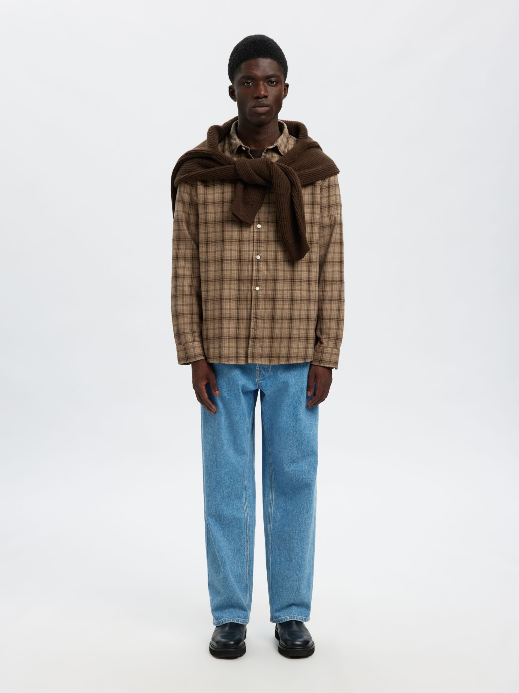 REGULAR FIT SHIRT
