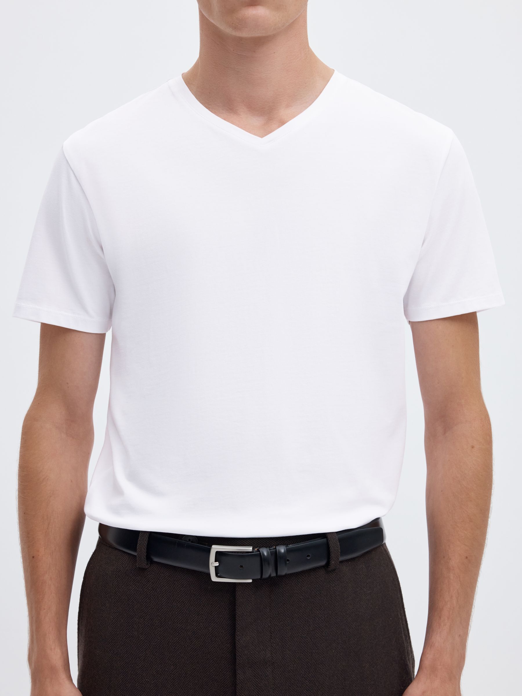 V-NECK T-SHIRT