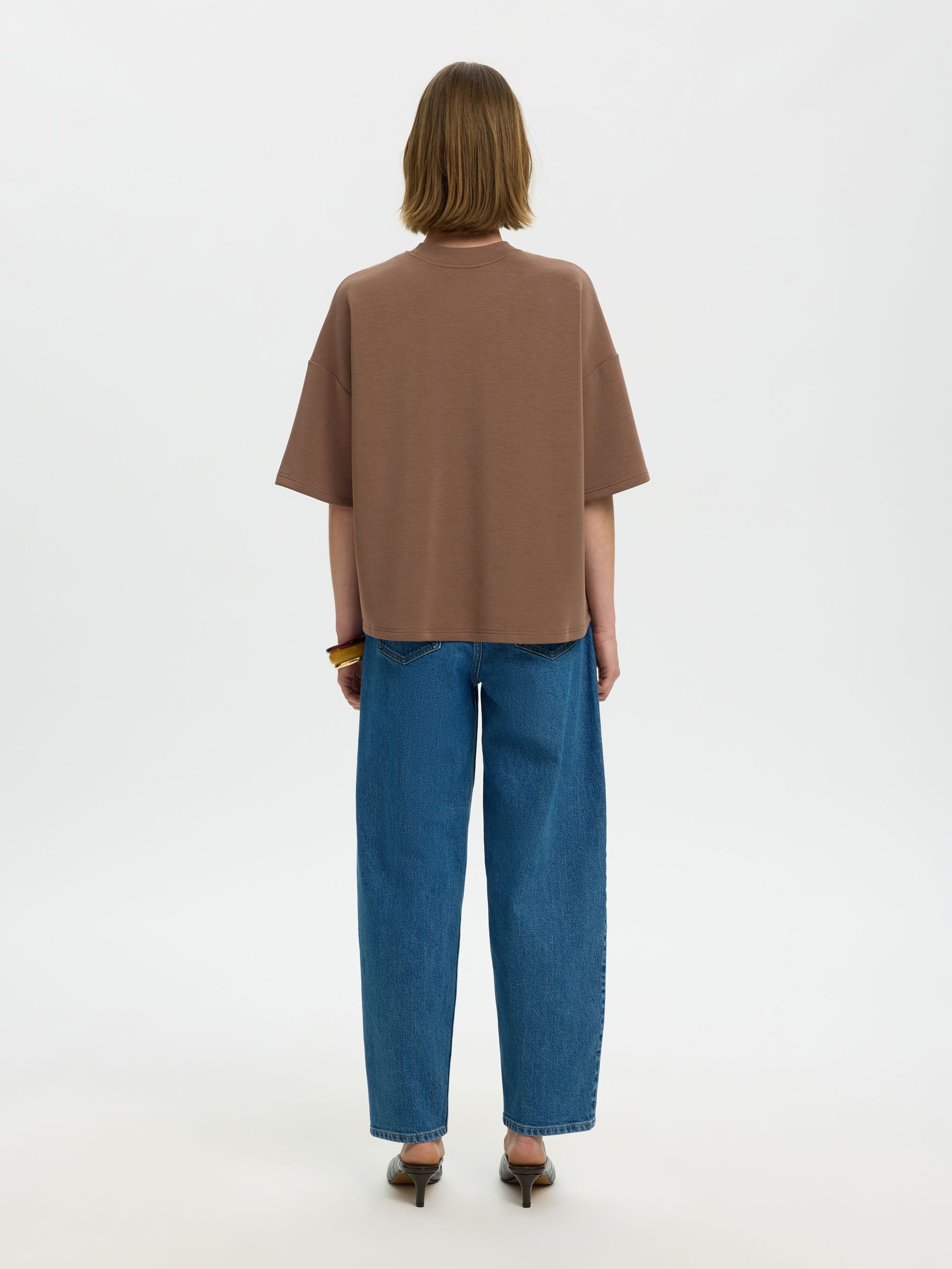 OVERSIZED T-SHIRT