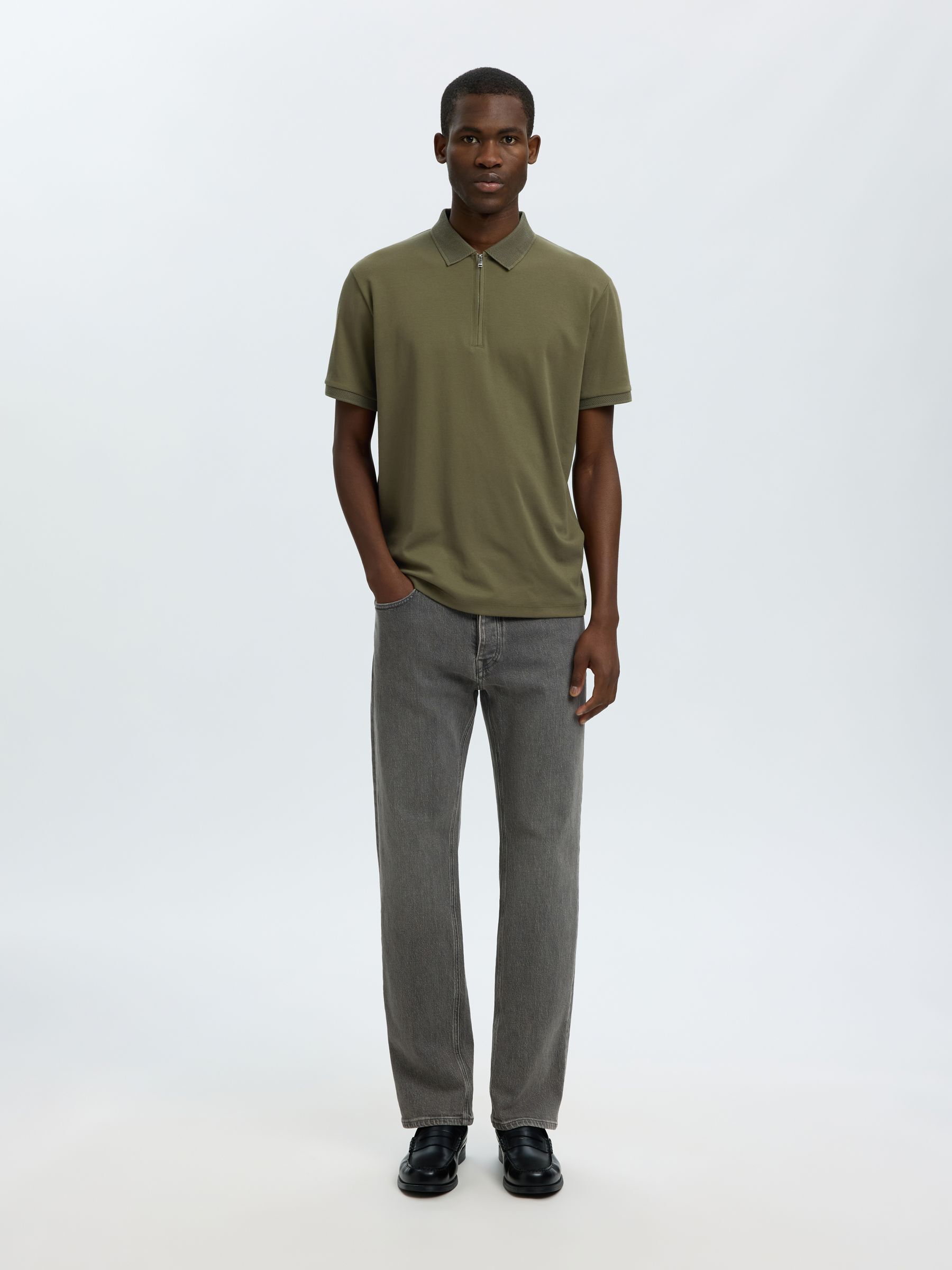 KORTÆRMET LYNLÅS STRIKKET POLOSHIRT