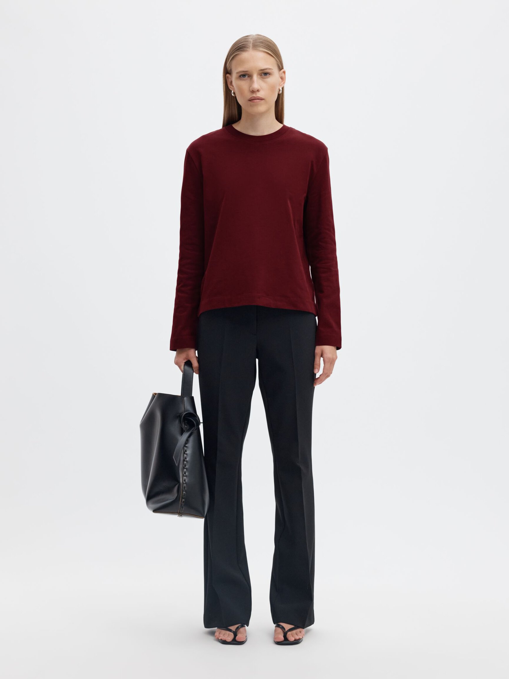 LONG-SLEEVED BOXY T-SHIRT