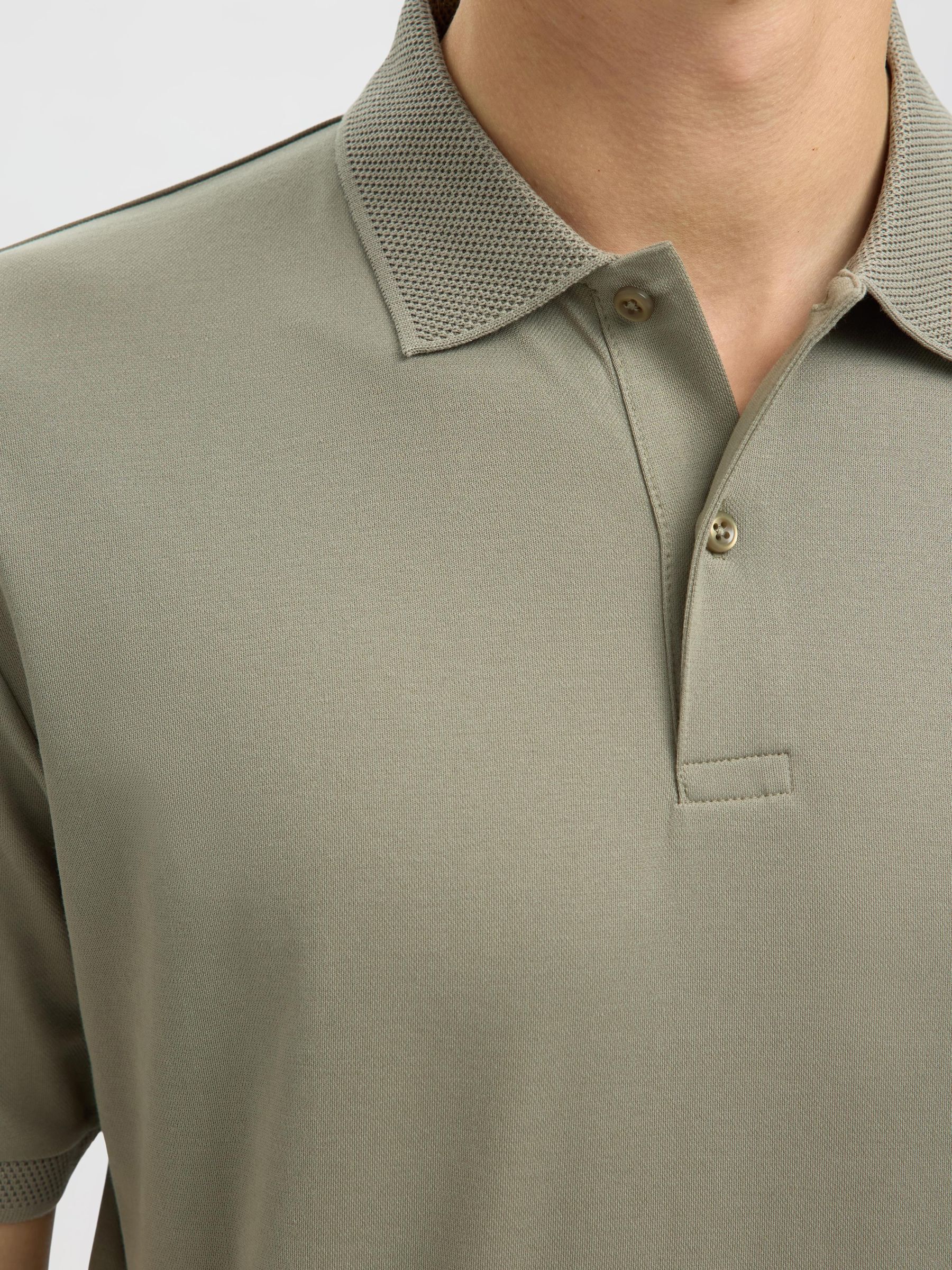 SHORT SLEEVED POLO SHIRT