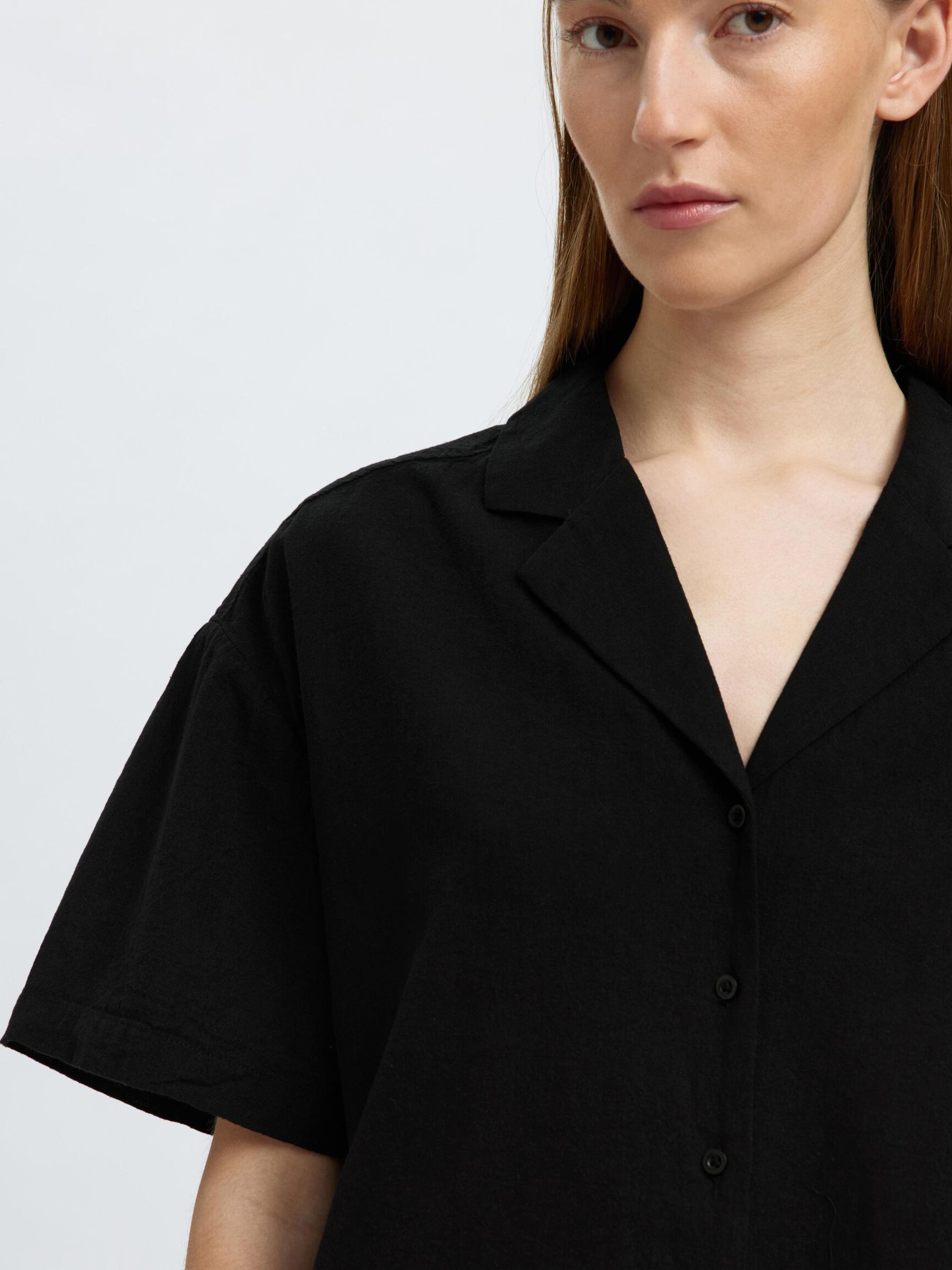 LINEN BLEND SHORT SLEEVED SHIRT