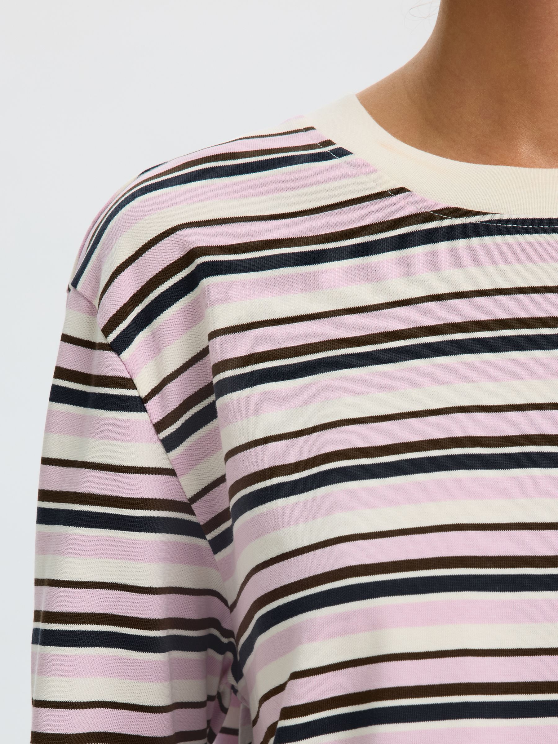GESTREEPT T-SHIRT MET LANGE MOUWEN