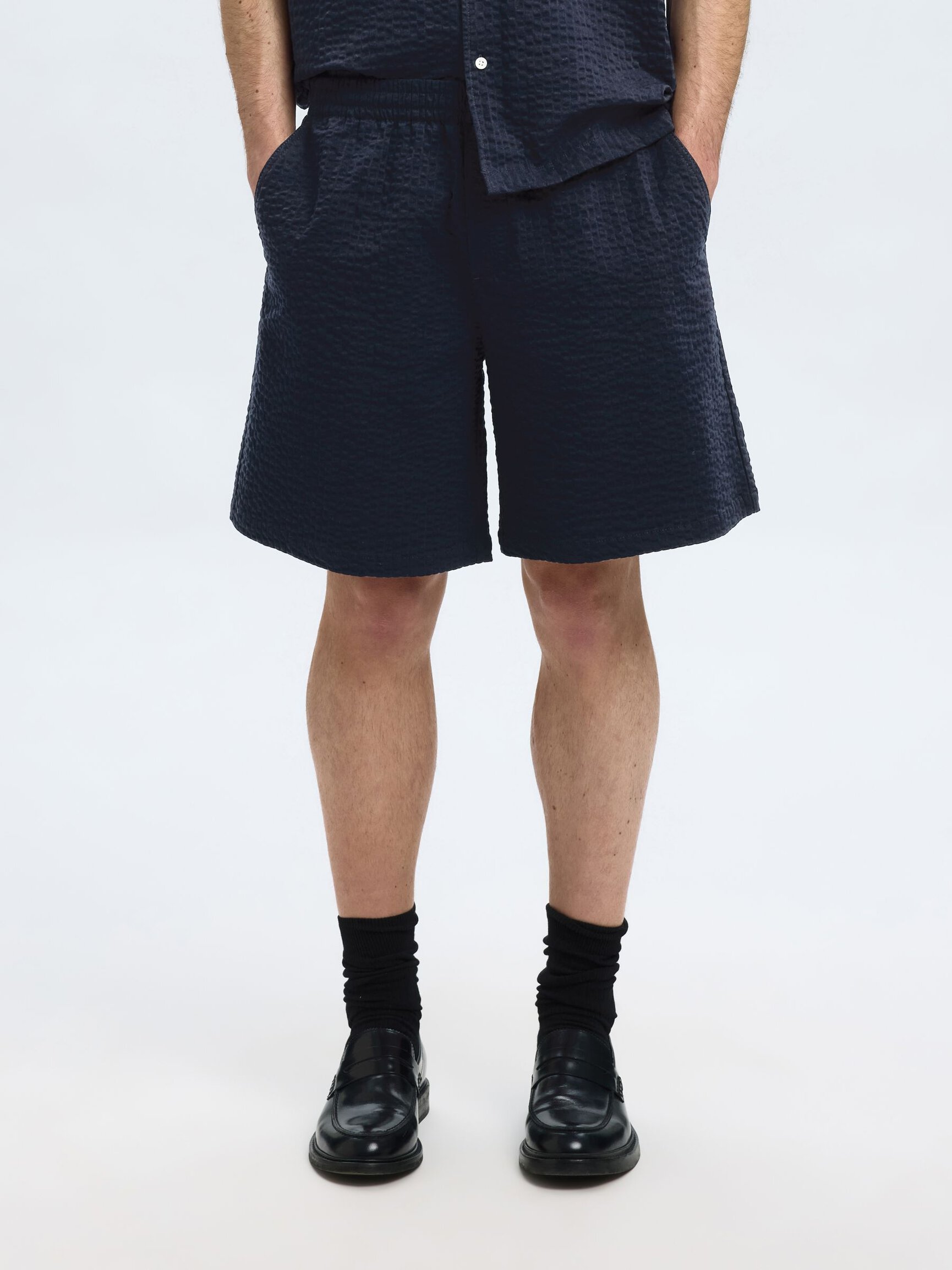 SEERSUCKER SHORTS
