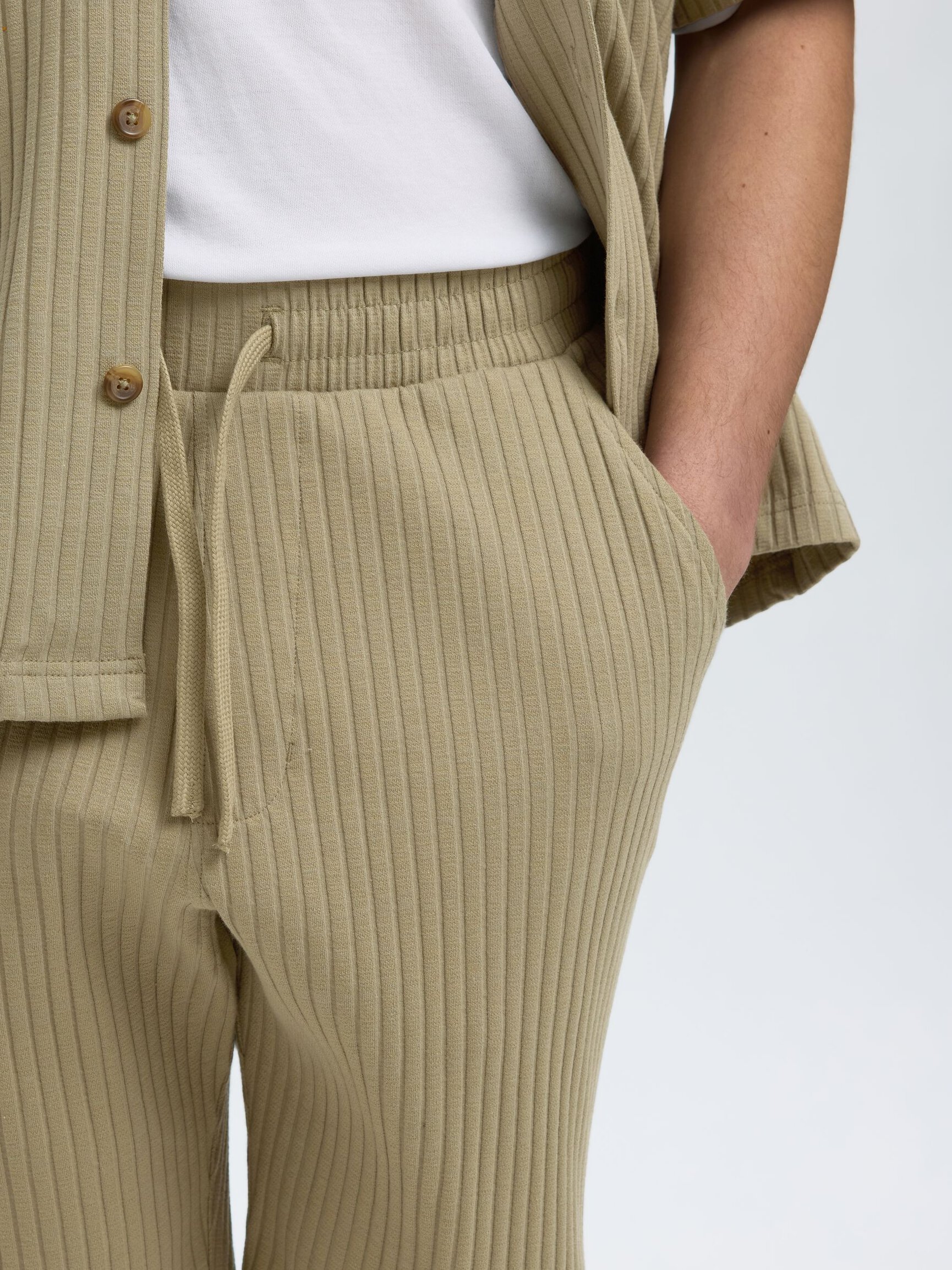 RELAXED FIT GERIBBELD SHORTS