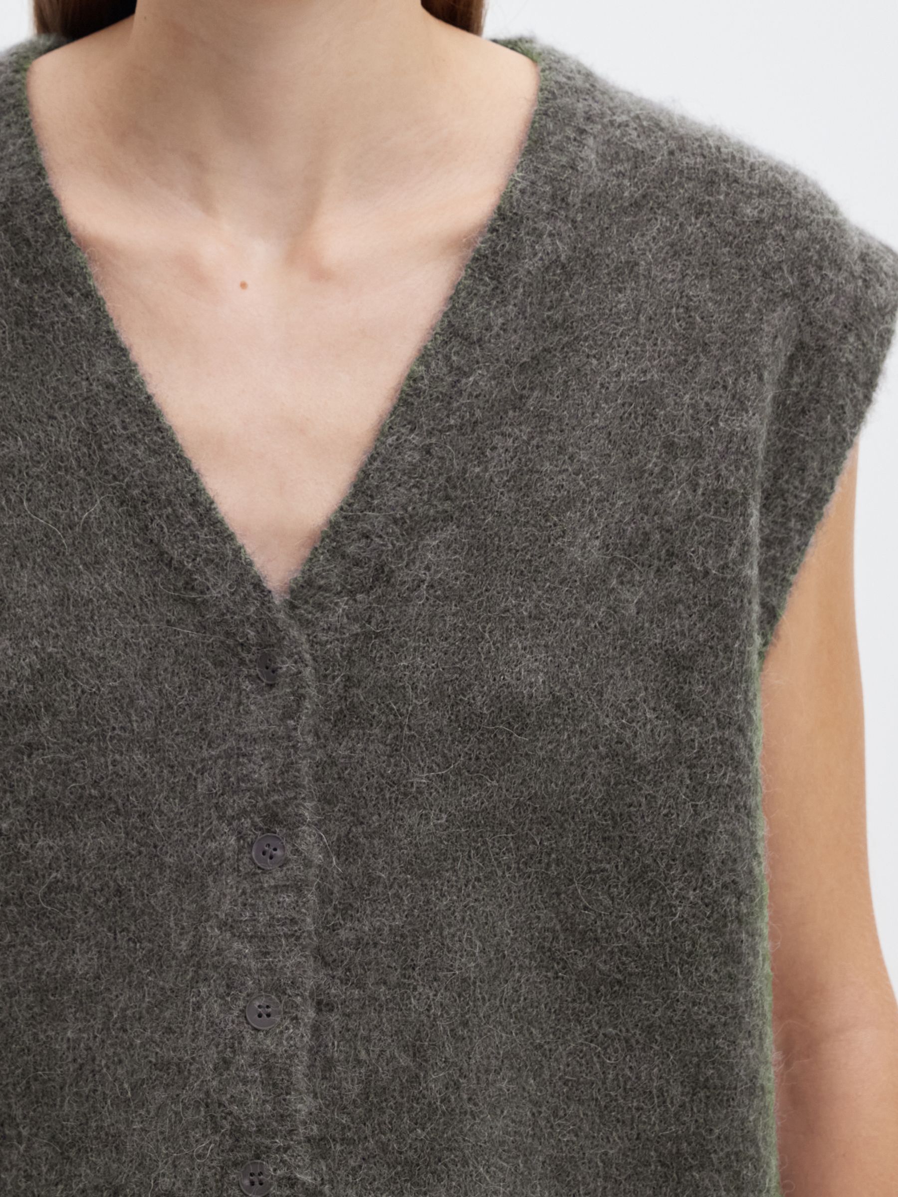 WOOL BLEND KNITTED VEST