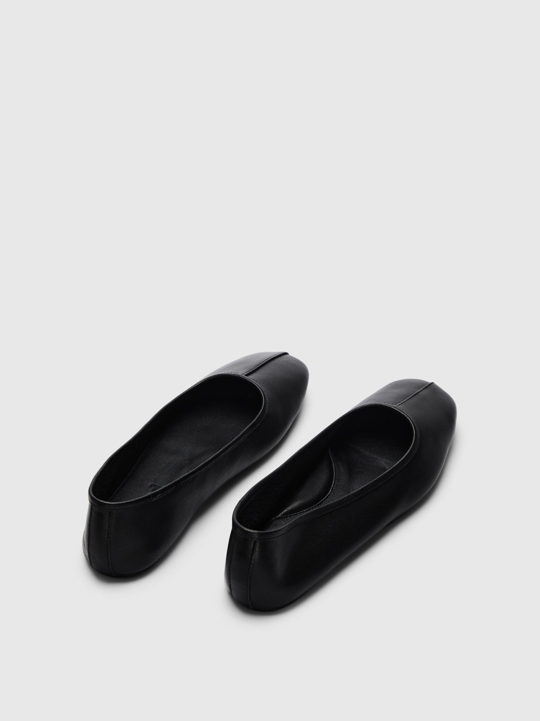 LEATHER BALLET FLATS