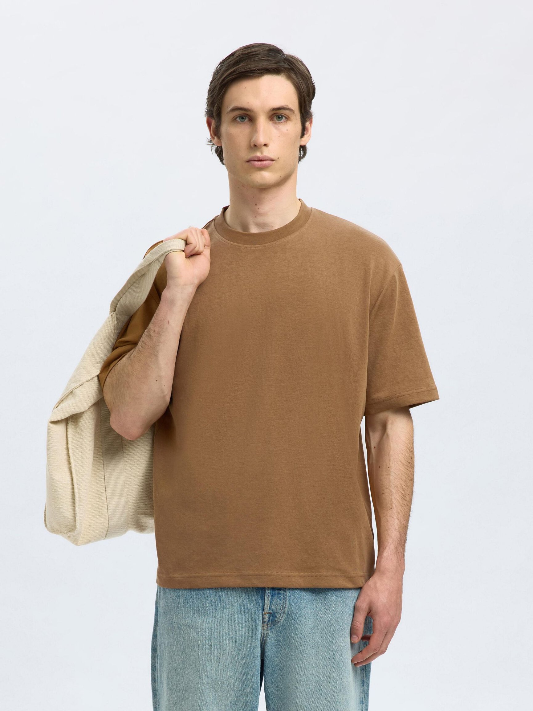 LOOSE FIT T-SHIRT