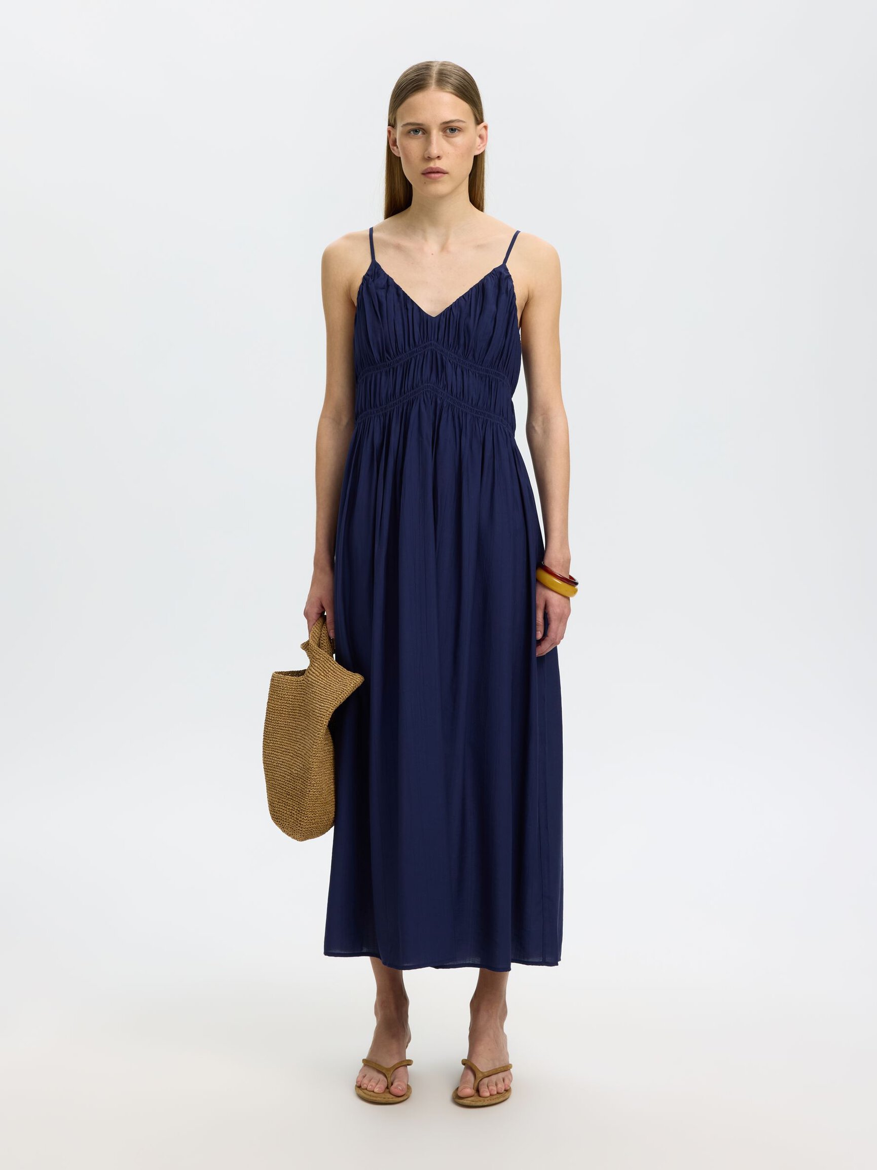 V-NECK SPAGHETTI MAXI DRESS