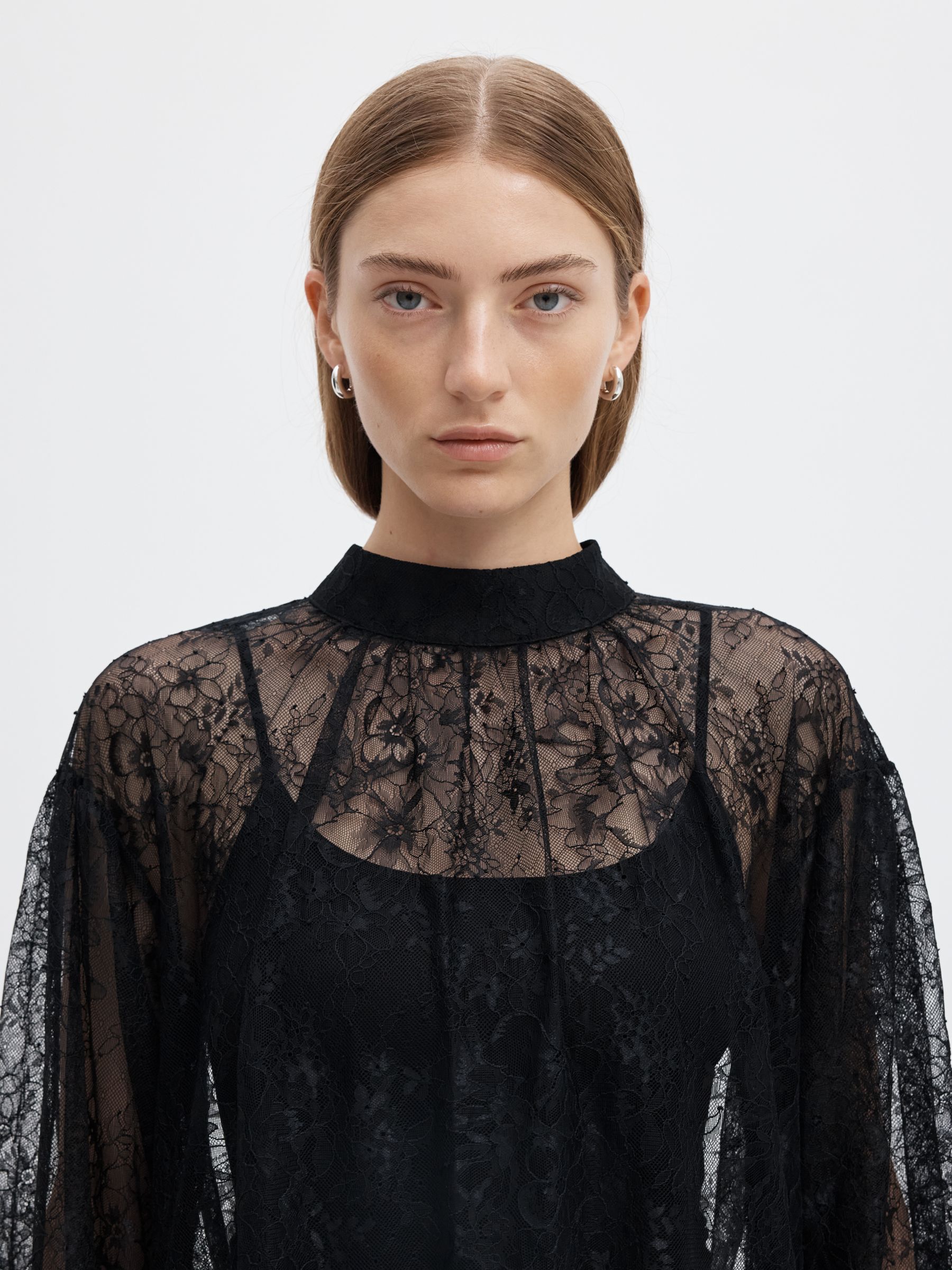 LACE BLOUSE