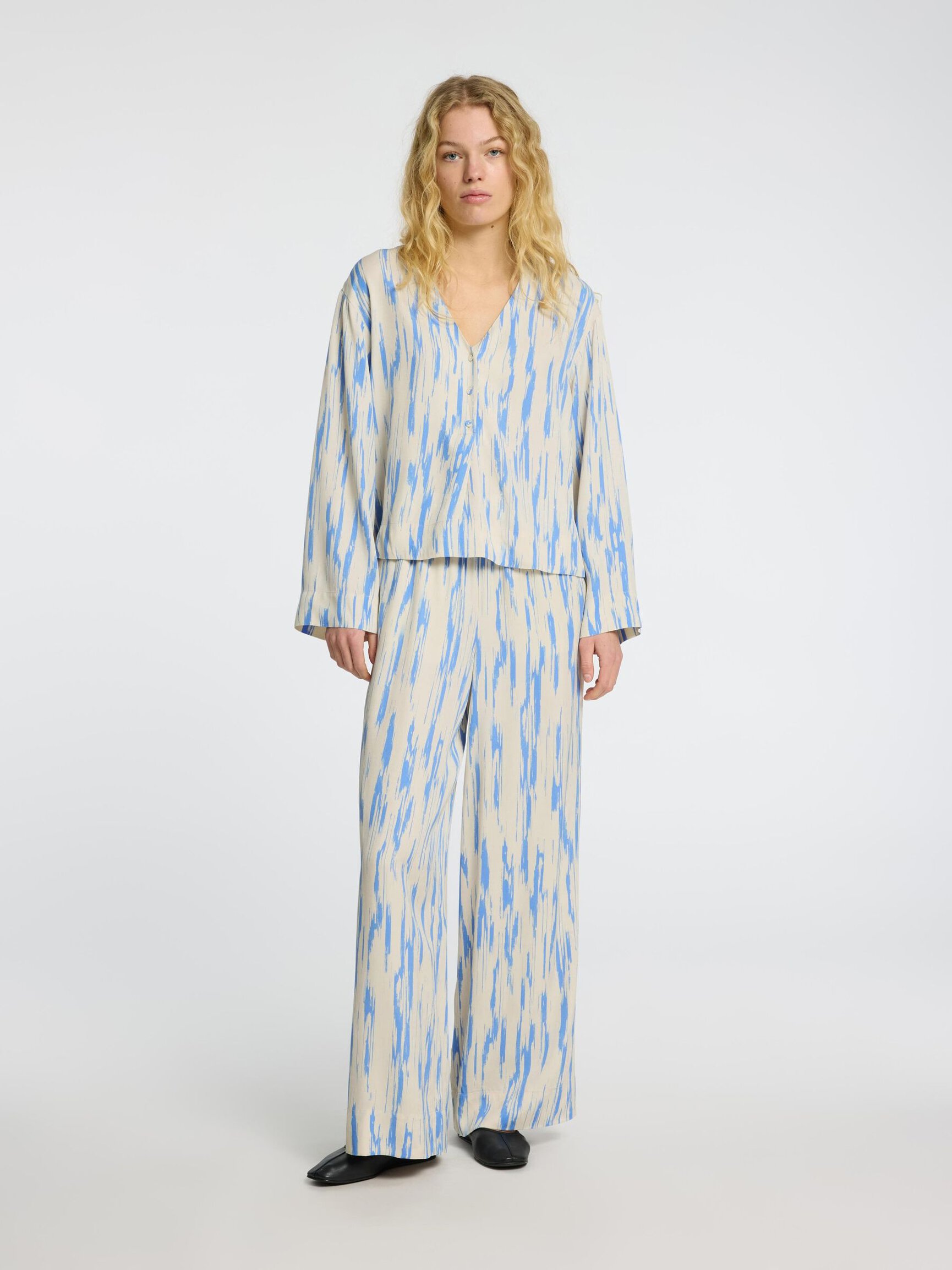 PRINTED VISCOSE LONG SLEEVED TOP