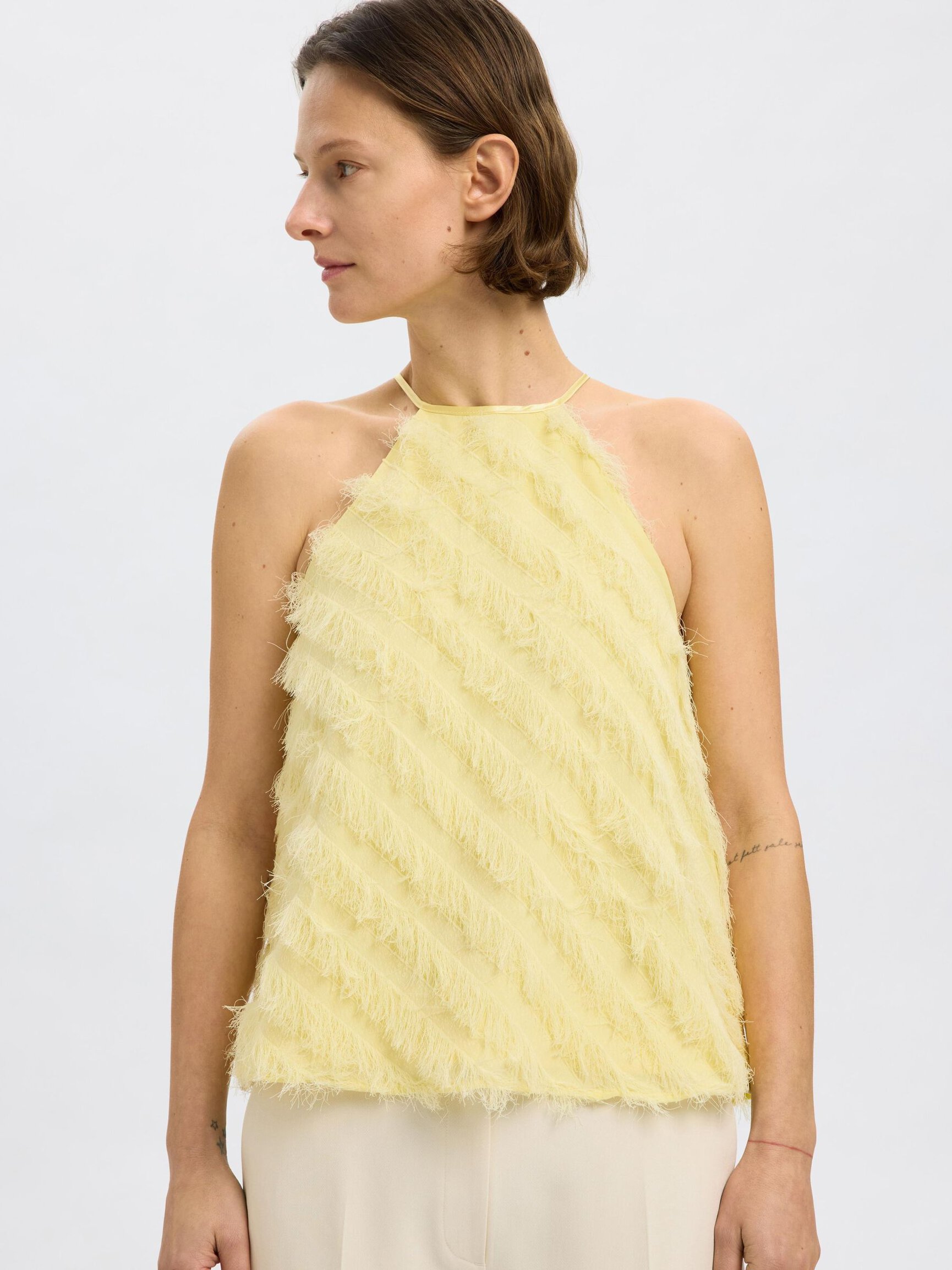FRINGE DETAIL HALTERNECK TOP
