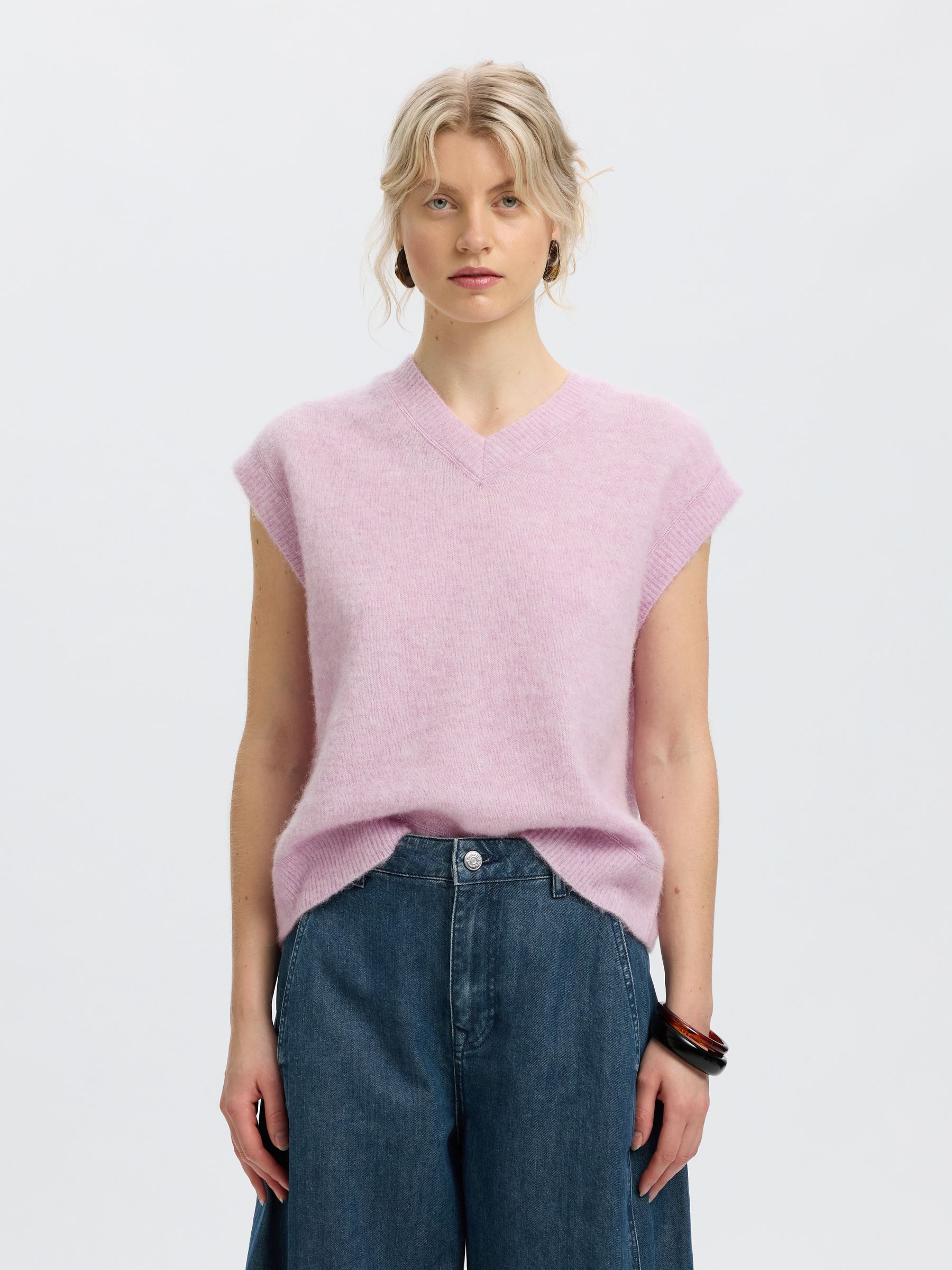 WOOL BLEND KNITTED VEST