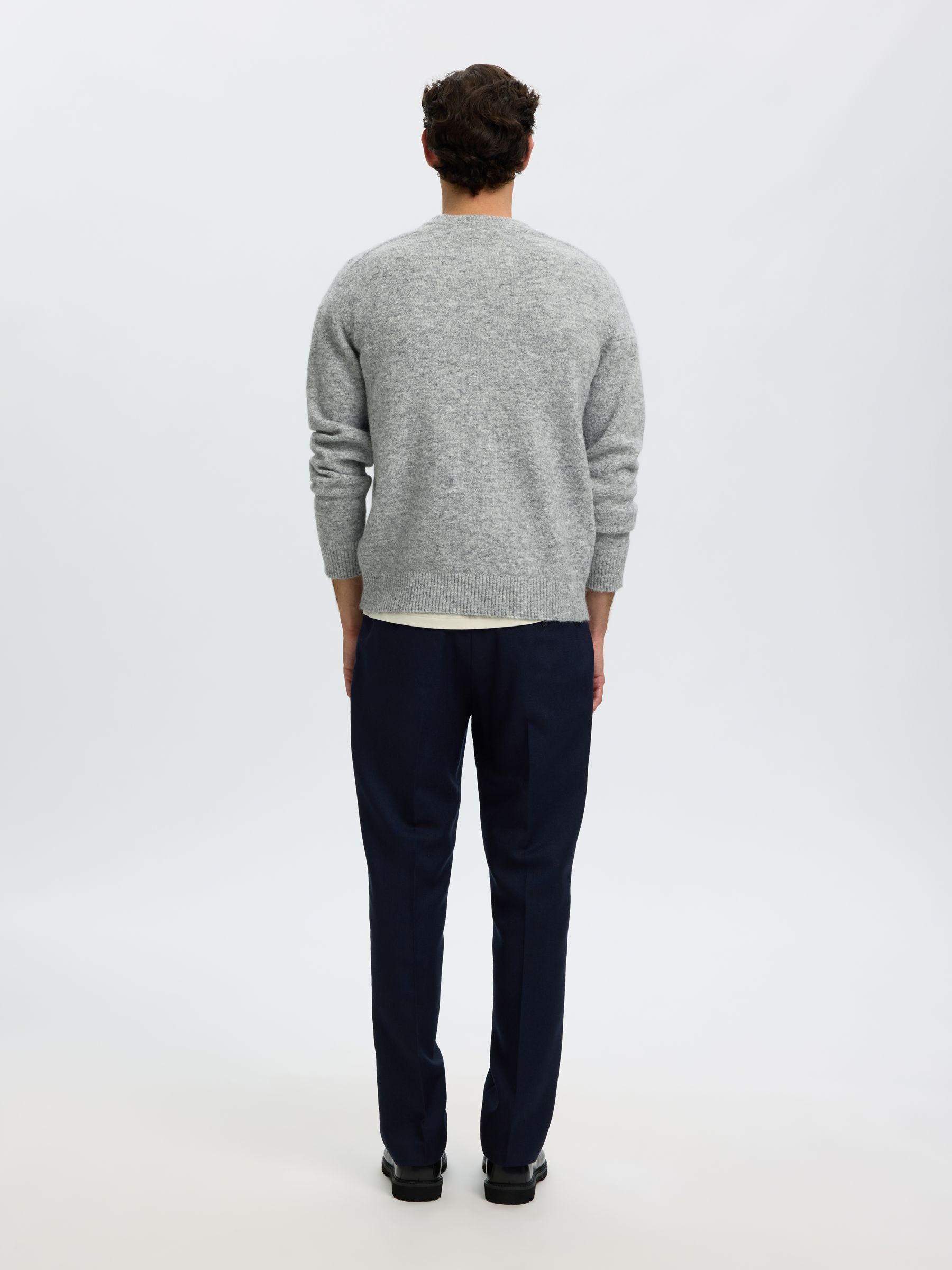 LONG-SLEEVED KNITTED JUMPER