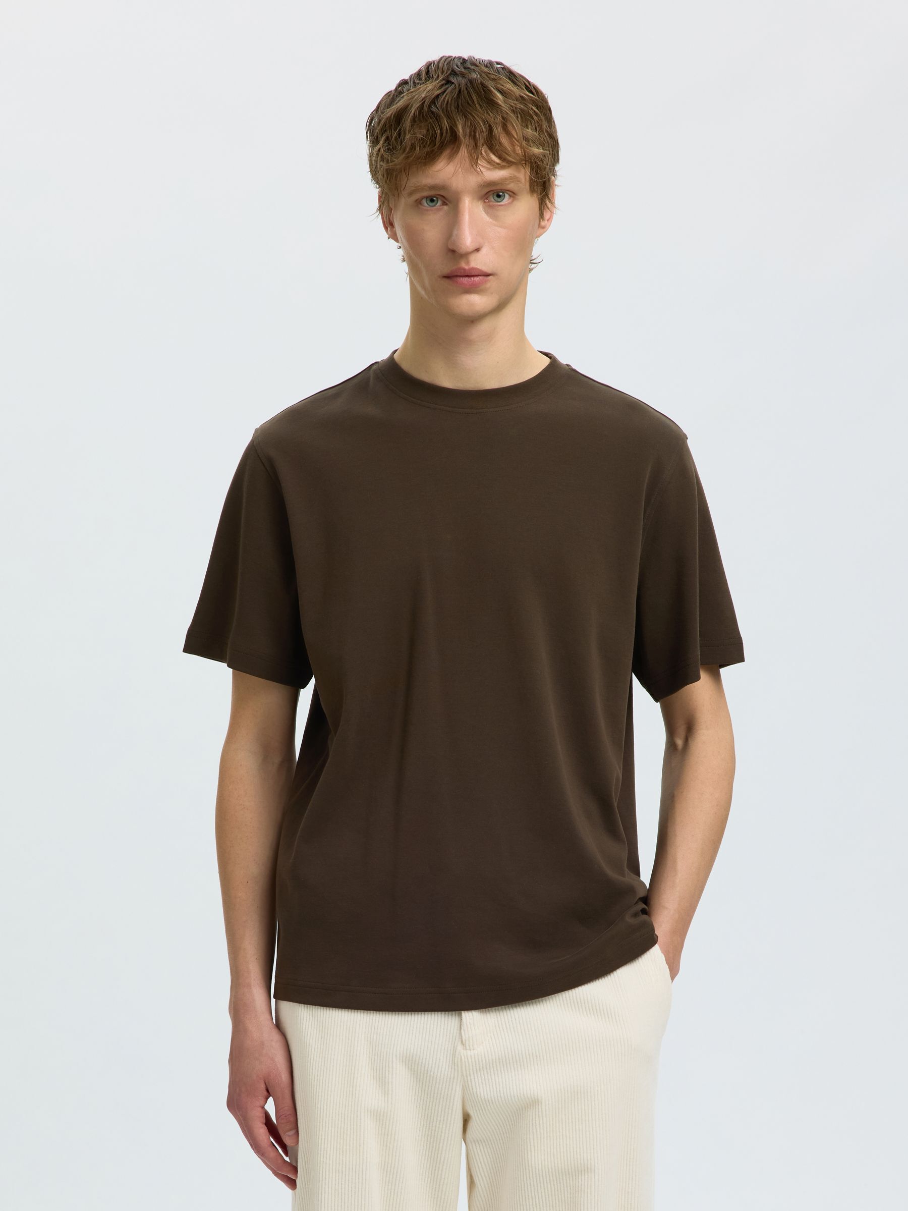 REGULAR FIT T-SHIRT