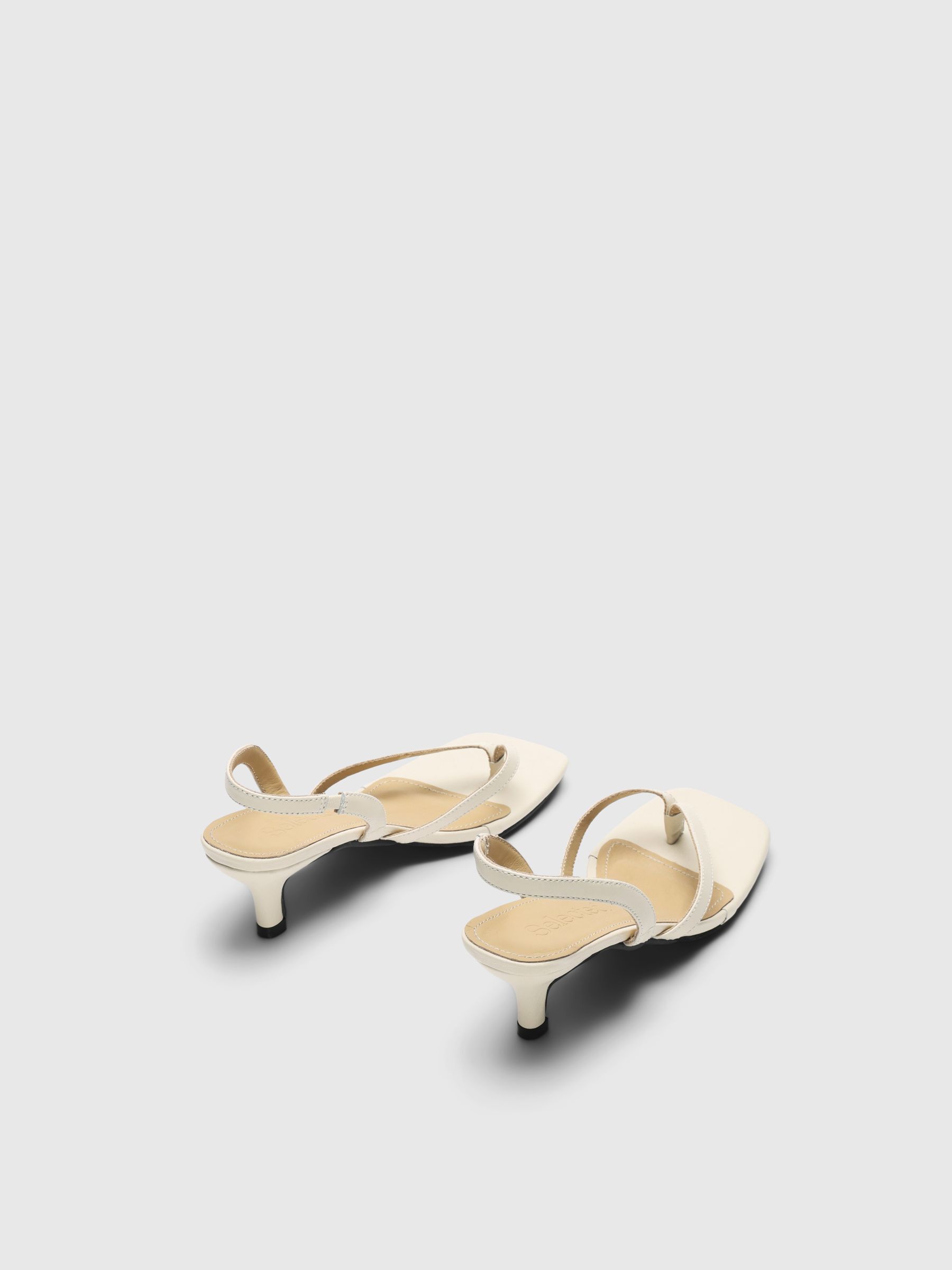 LEATHER SANDALS