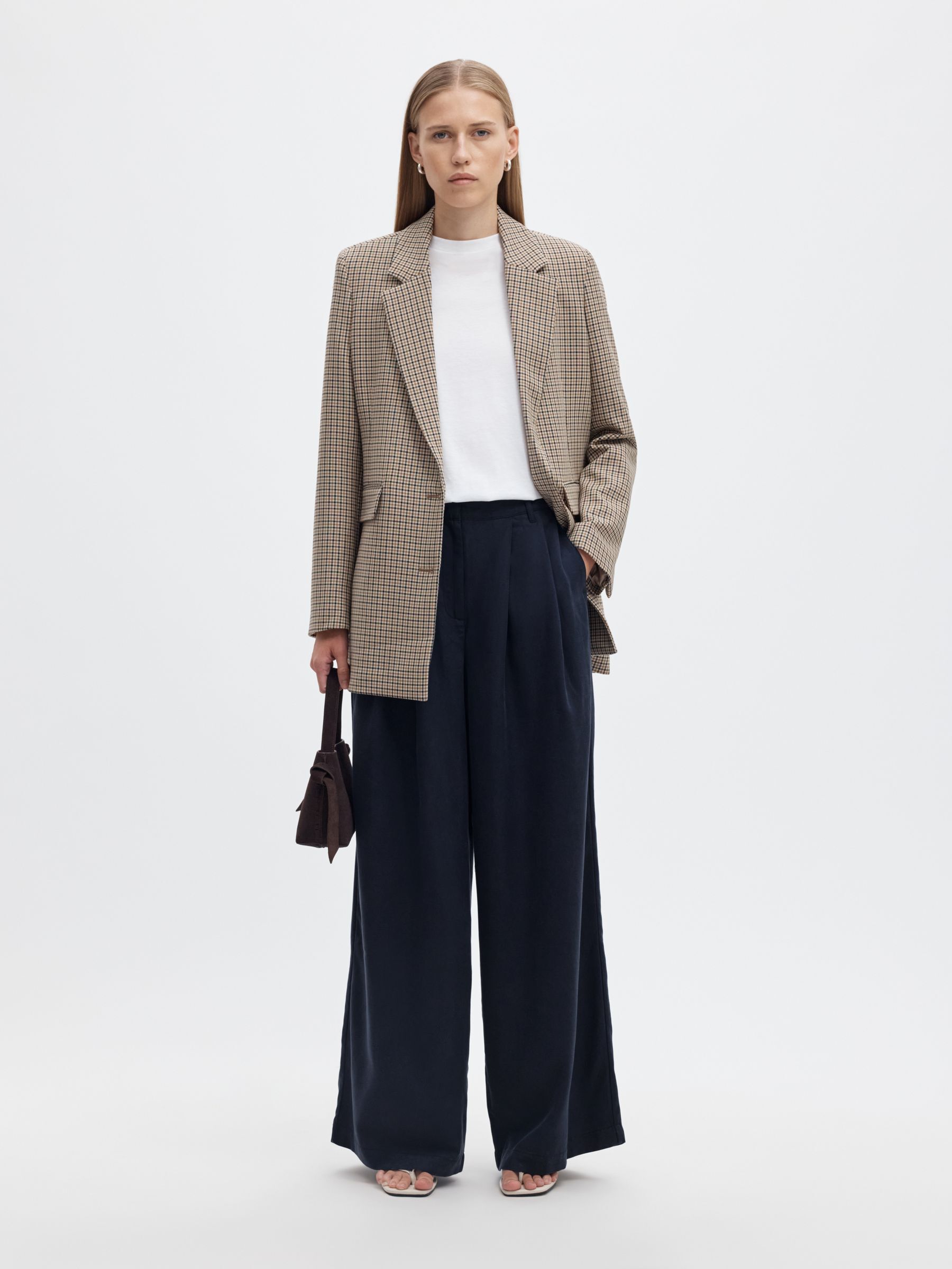 PLEATED WIDE-LEG TROUSERS